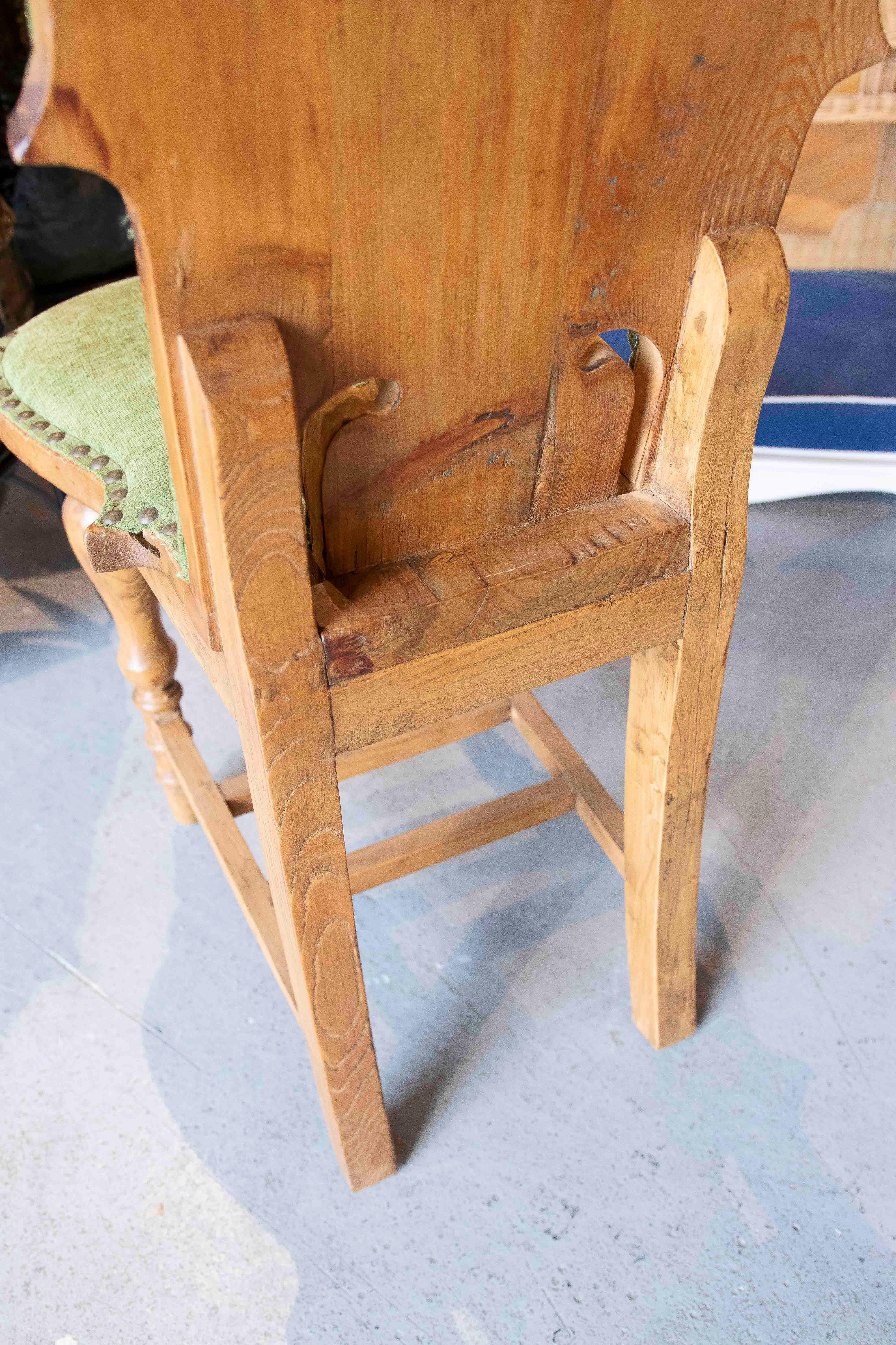 1930s Set of Twelve Wooden Chairs Newly Upholstered in Green Velvet For Sale 11