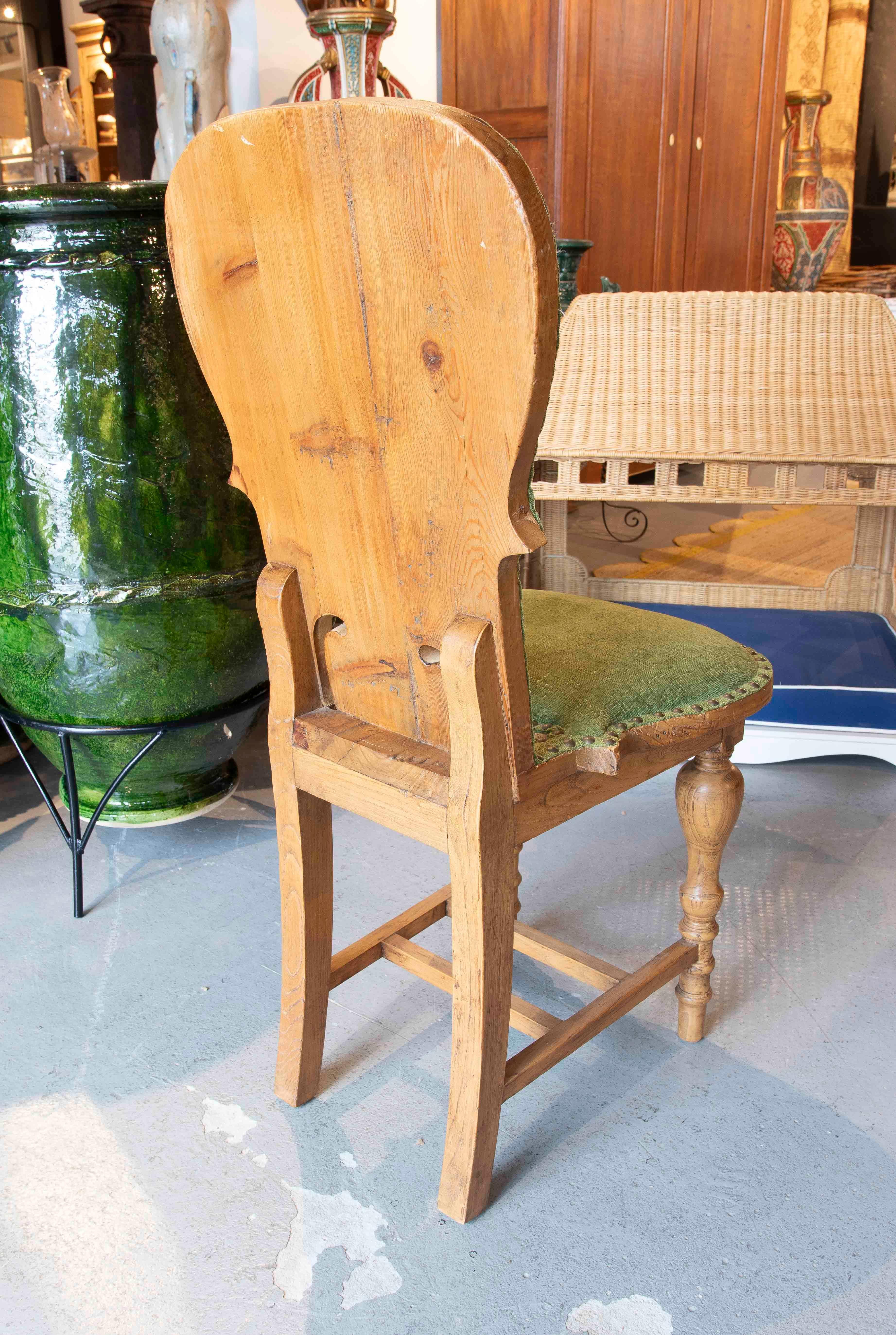 1930s Set of Twelve Wooden Chairs Newly Upholstered in Green Velvet For Sale 1