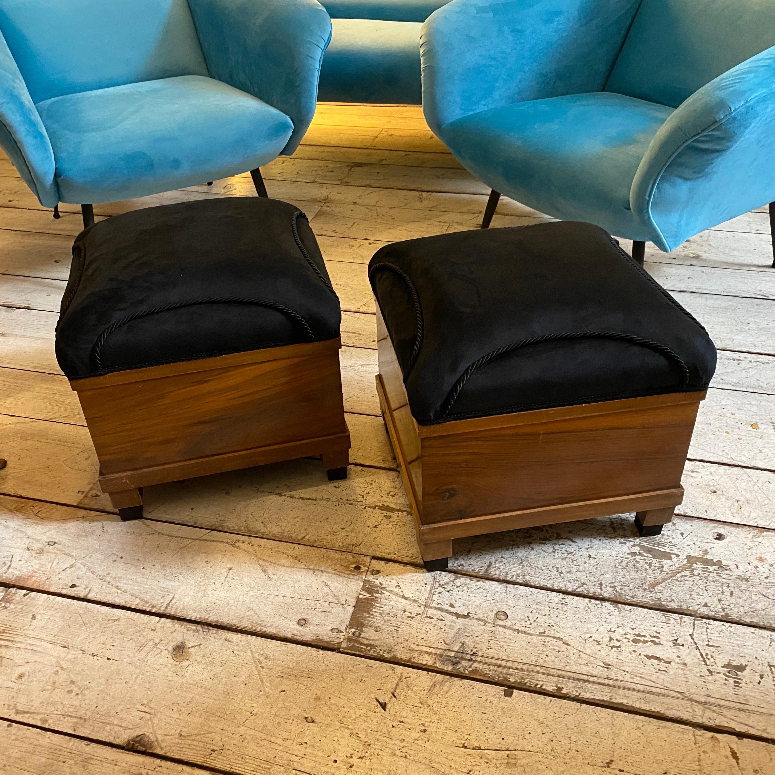 1930s Set of Two Art Deco Black Velvet and Wood Italian Poufs In Good Condition In Aci Castello, IT