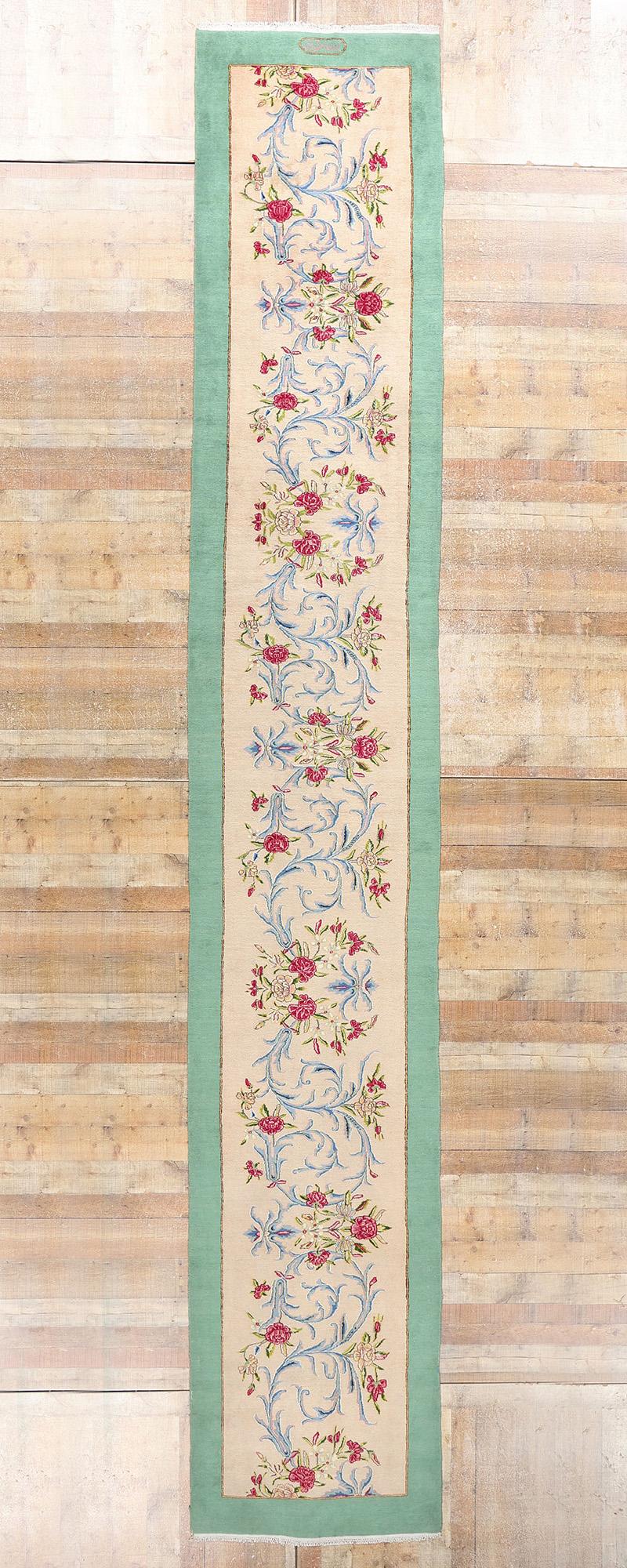 Tappeto persiano Kerman firmato del 1930 con stile tradizionale, 3'3 x 19'9 in vendita 3