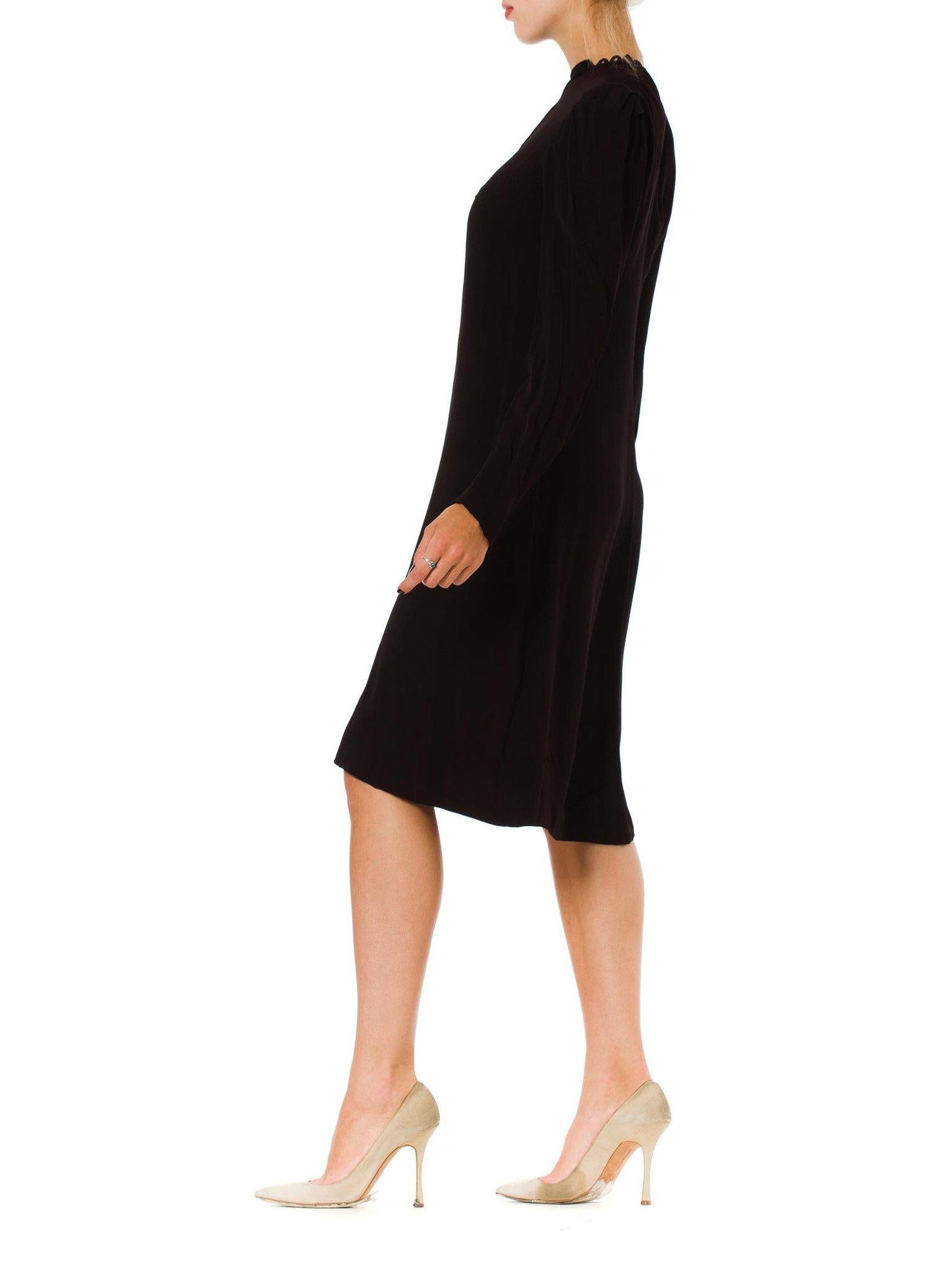 1930S Black Silk Crepe Back Satin Long Sleeve Dress With Shirred Bodice Detail In Good Condition For Sale In New York, NY