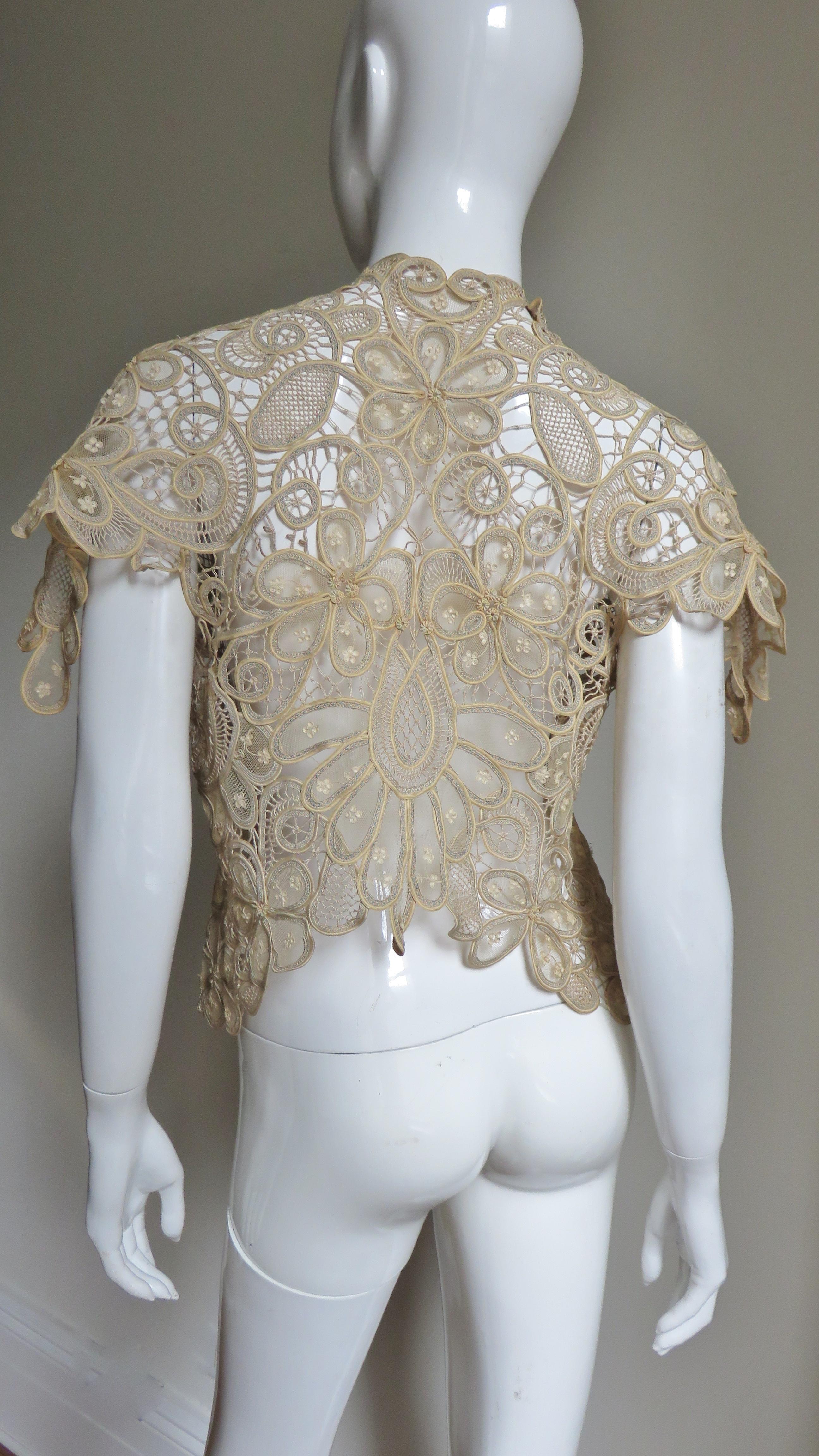 Silk Guipure Lace Exquisite 1930s Jacket Top For Sale 3