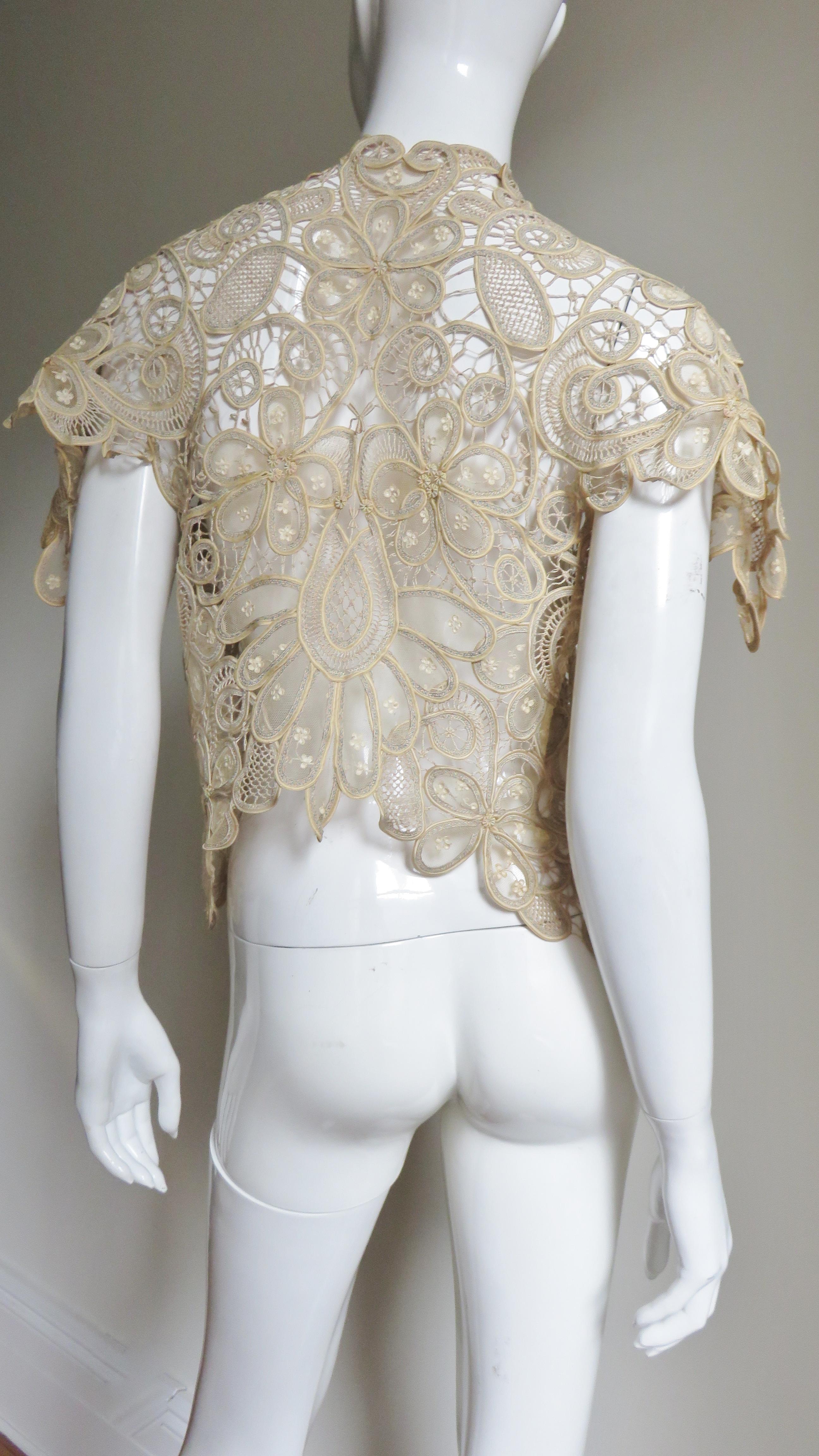 Silk Guipure Lace Exquisite 1930s Jacket Top For Sale 6
