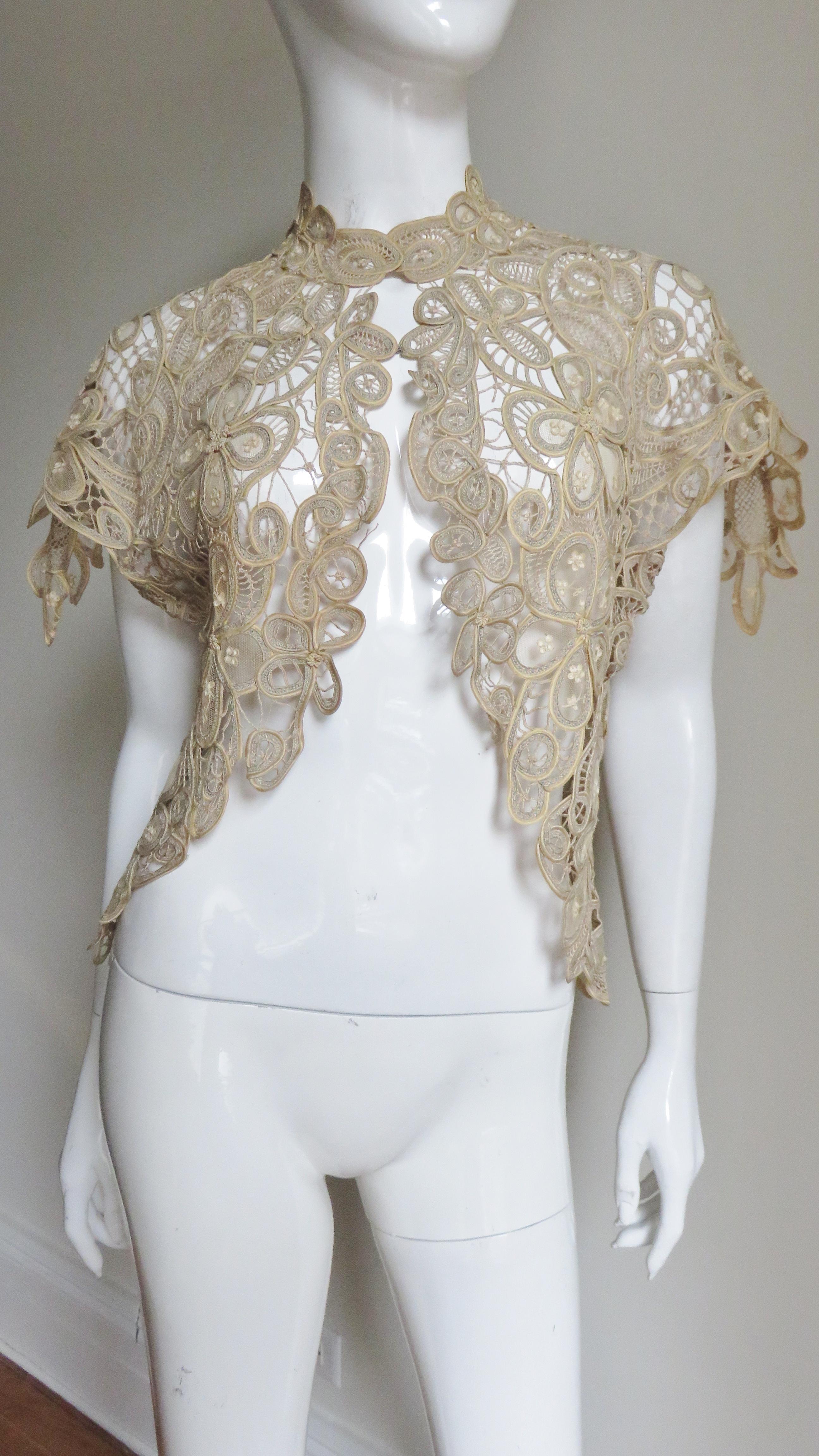 Gray Silk Guipure Lace Exquisite 1930s Jacket Top For Sale
