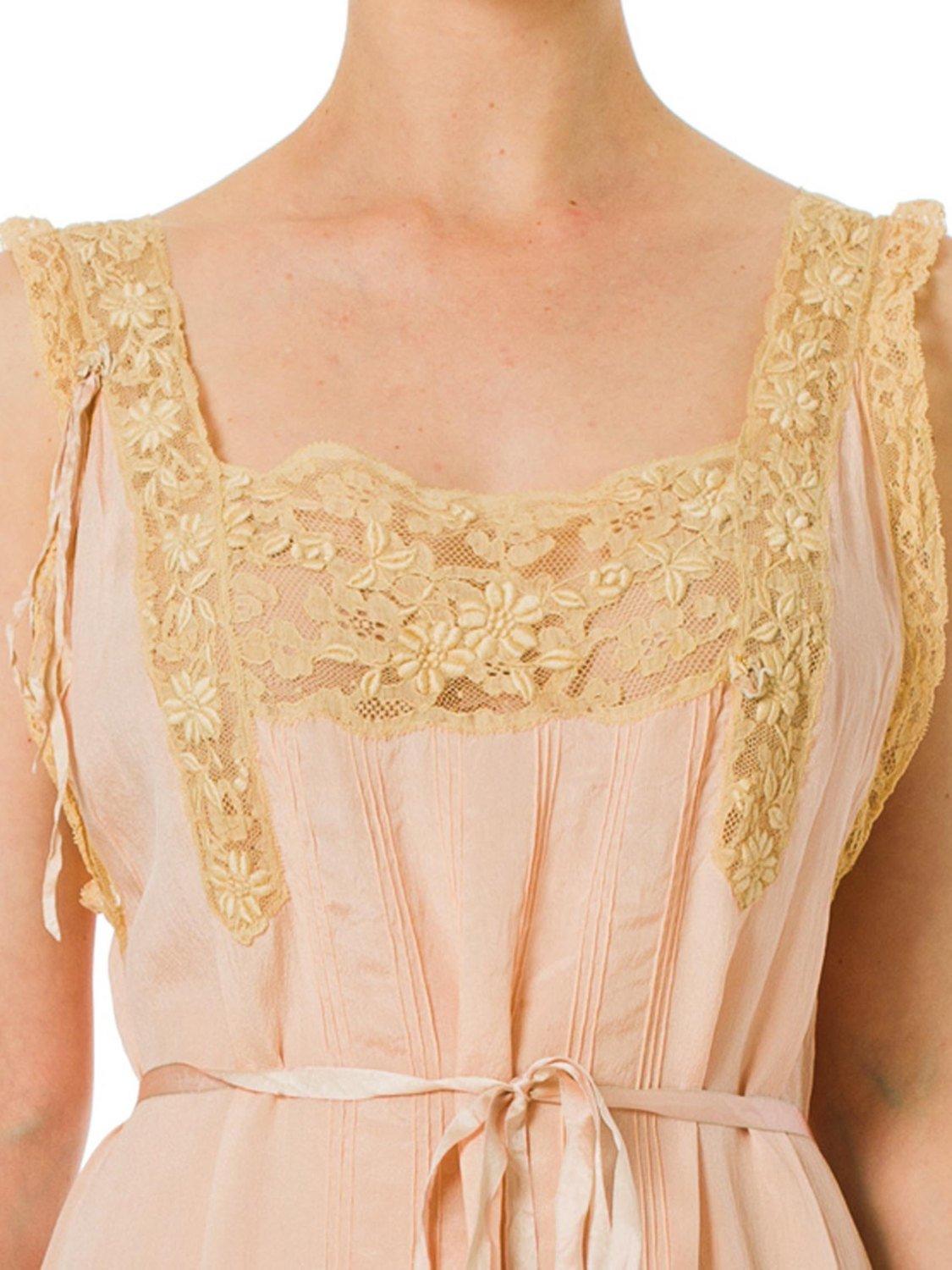 Women's 1920S Blush Pink Silk & Lace Negligee With Floral Embroidery Pin Tucks