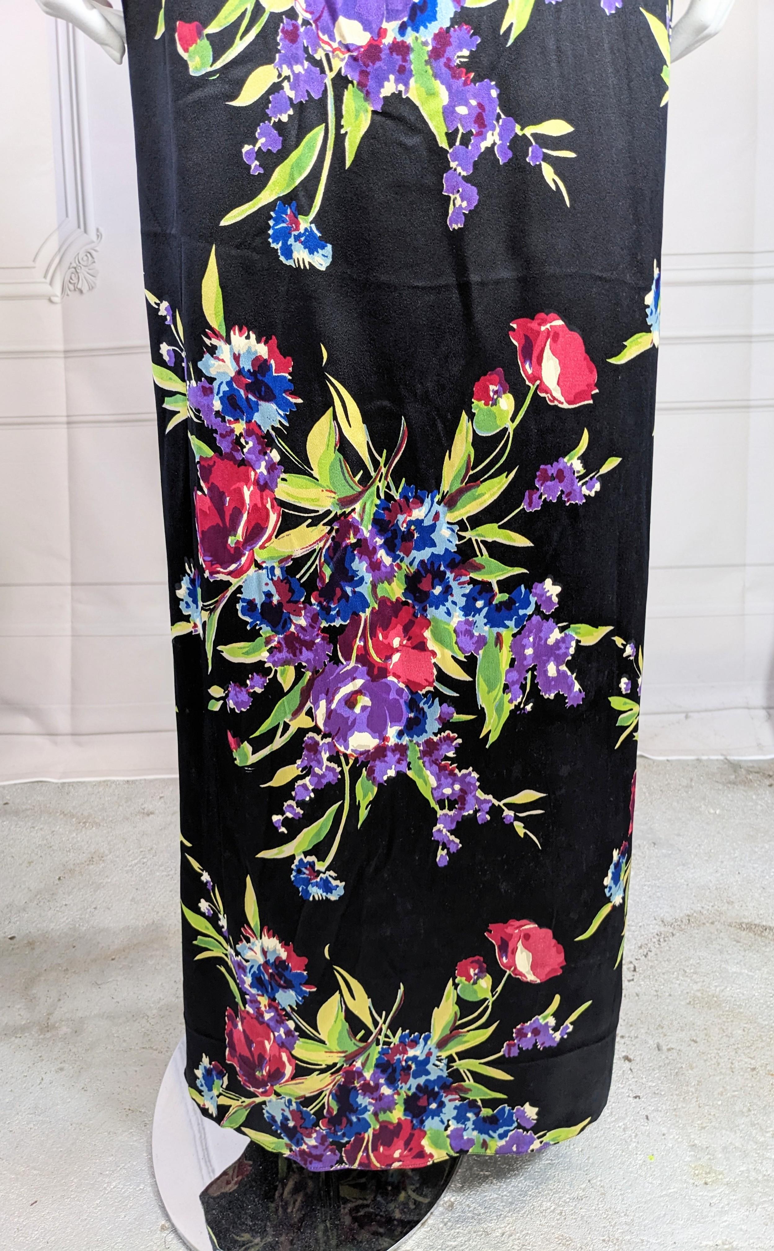 Robe à fleurs en satin de soie des années 1930, textile Paul Poiret en vente 2