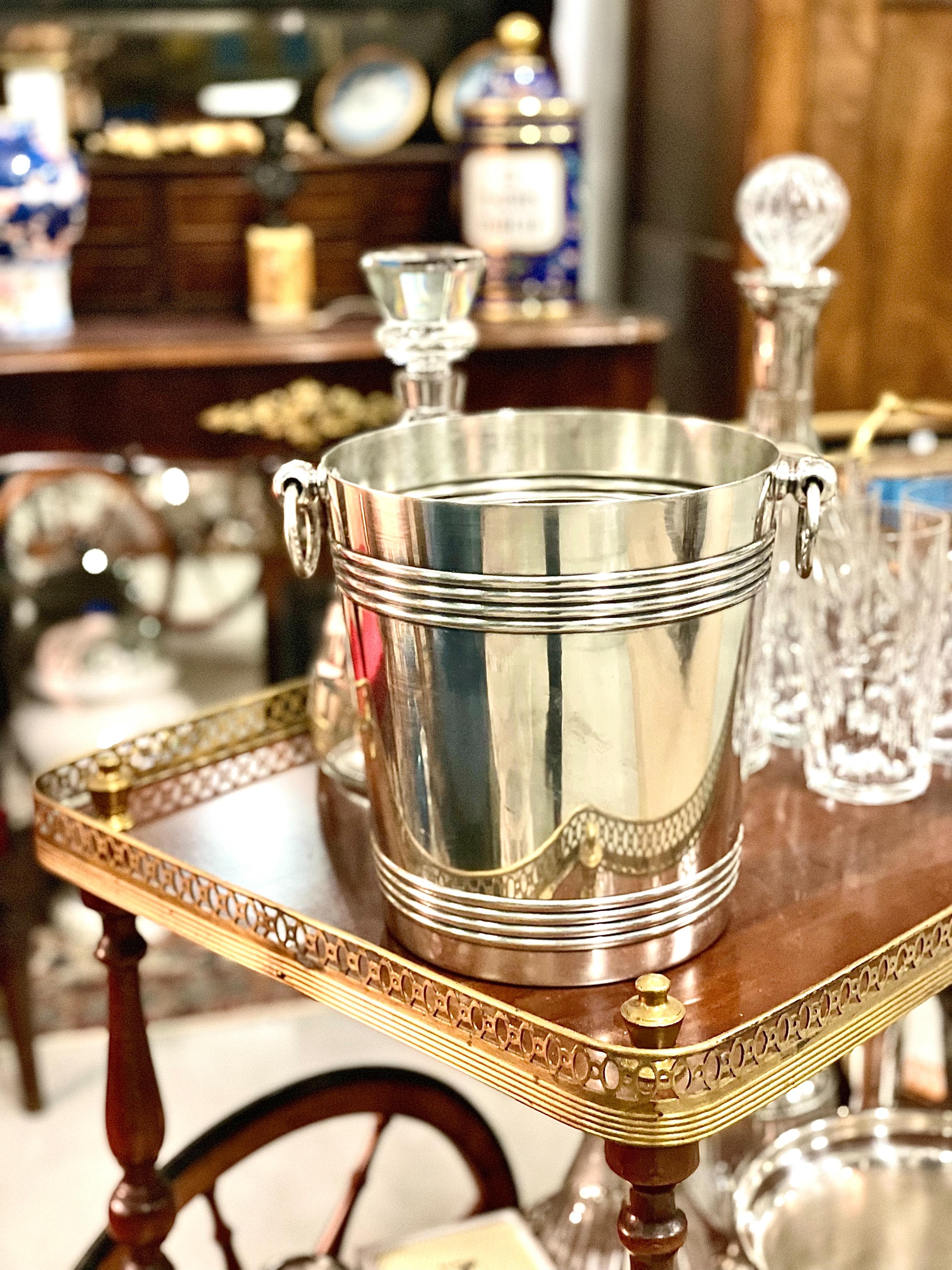 1930 Cubitera de champán plateada, Colección 