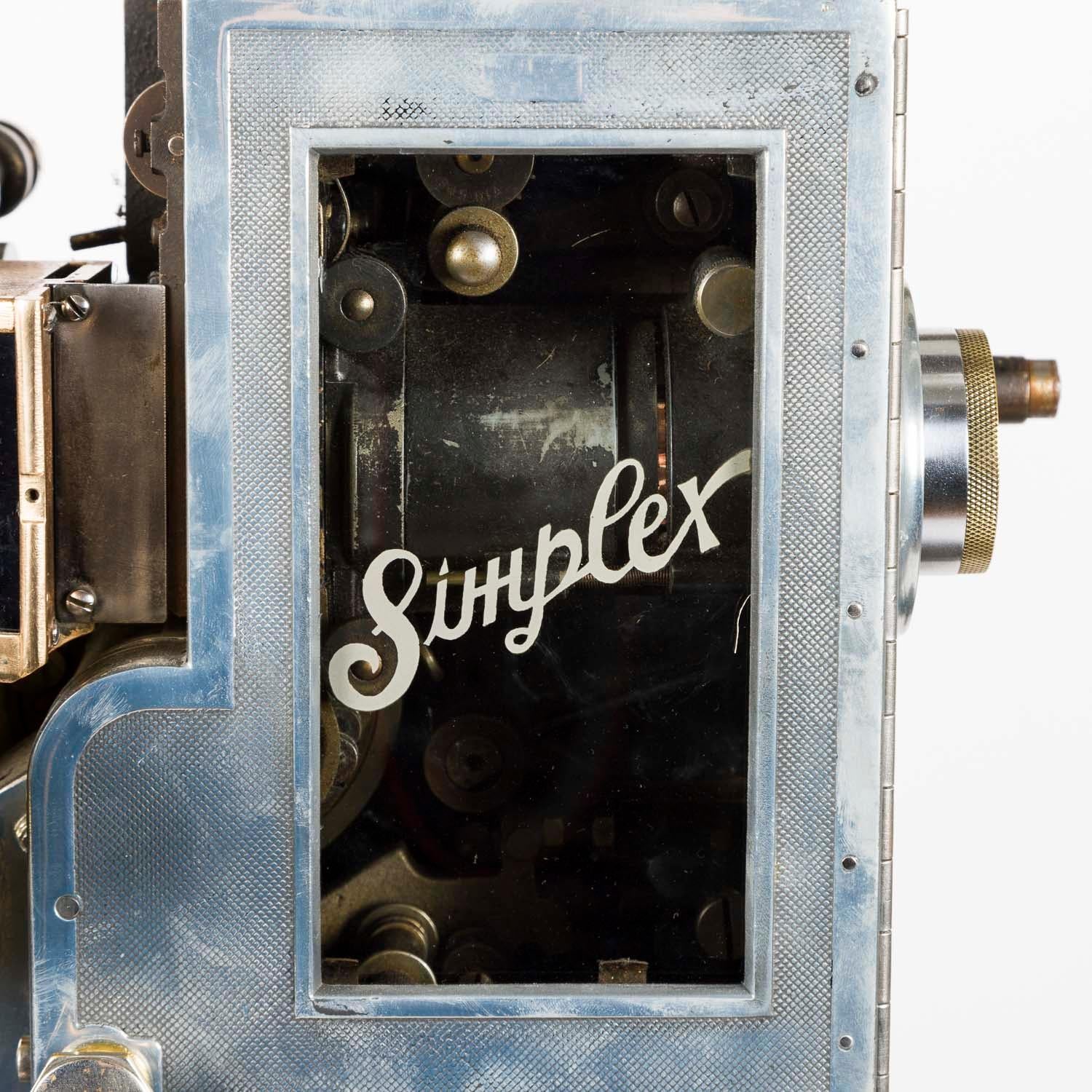 1930's Simplex cinema projector by International Projector Corp of New York For Sale 3