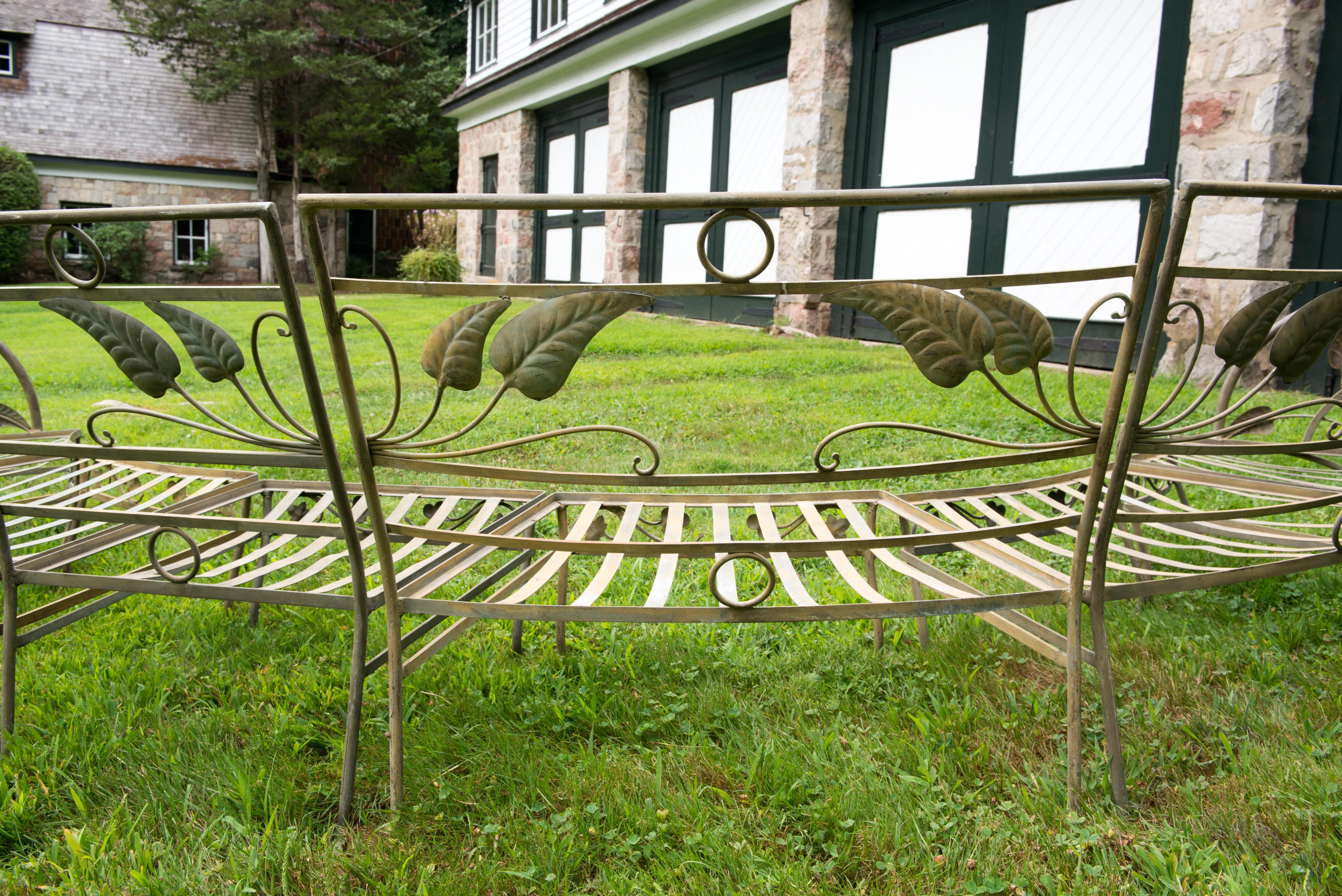 Fünfteiliges geschwungenes, sechsteiliges Sofa von Salterini aus den 1930er Jahren mit passendem armlosen Stuhl (Handgefertigt)