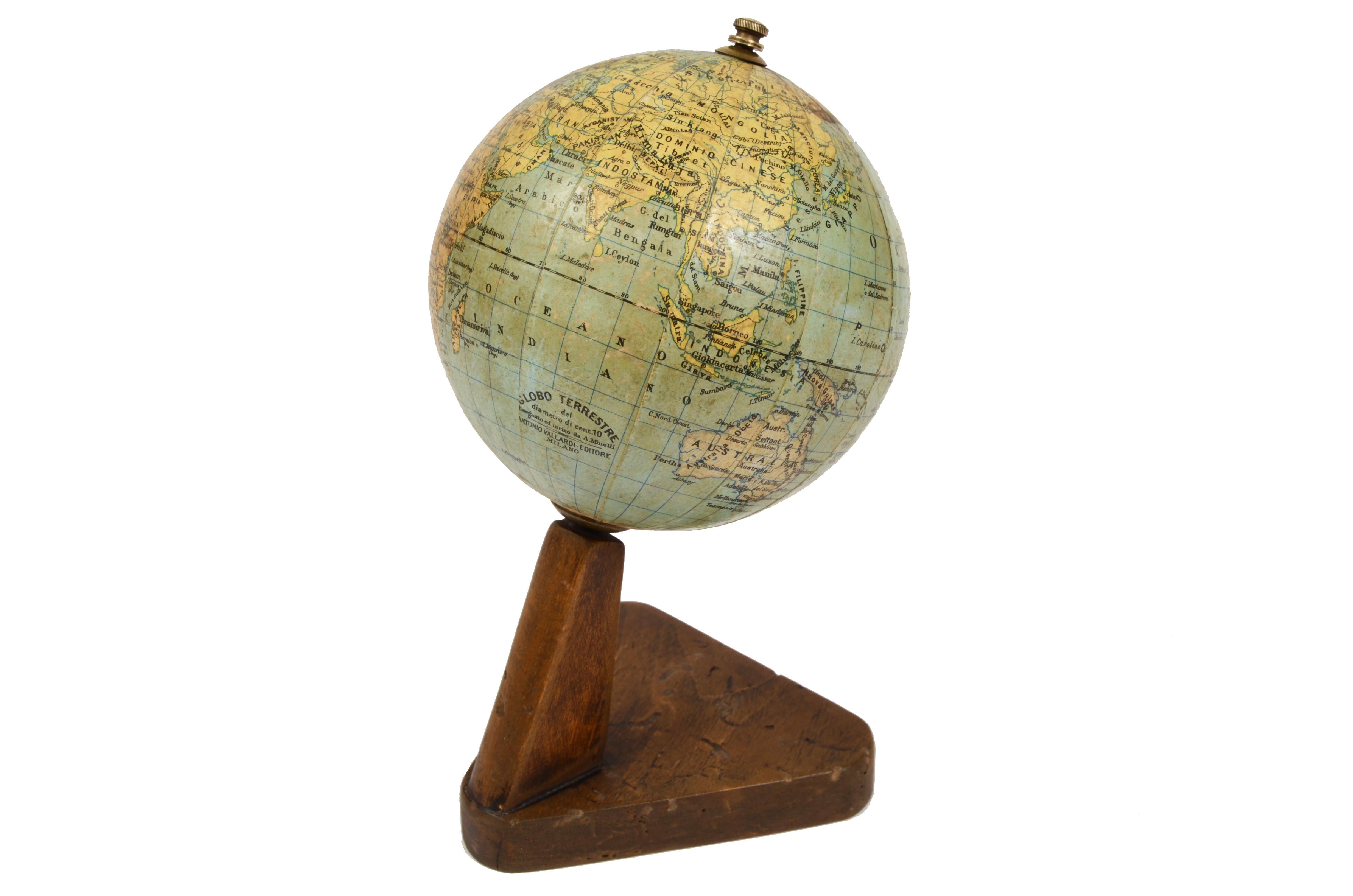 Mid-20th Century 1930s Small Antique Terrestrial Globe Edited by Vallardi and Engraved by Minelli