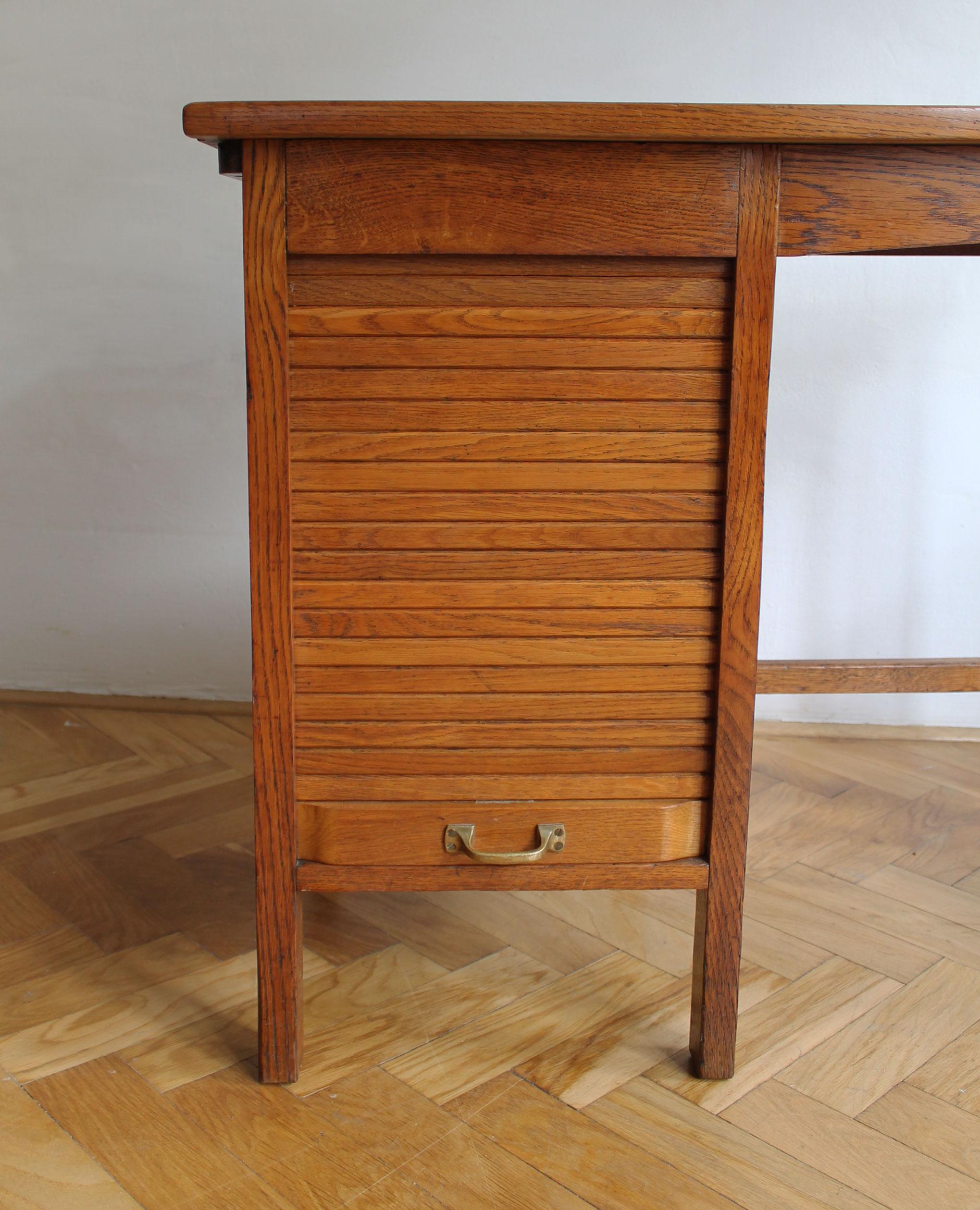 1930's Solid Oak 'Jerry' Child Desk For Sale 6