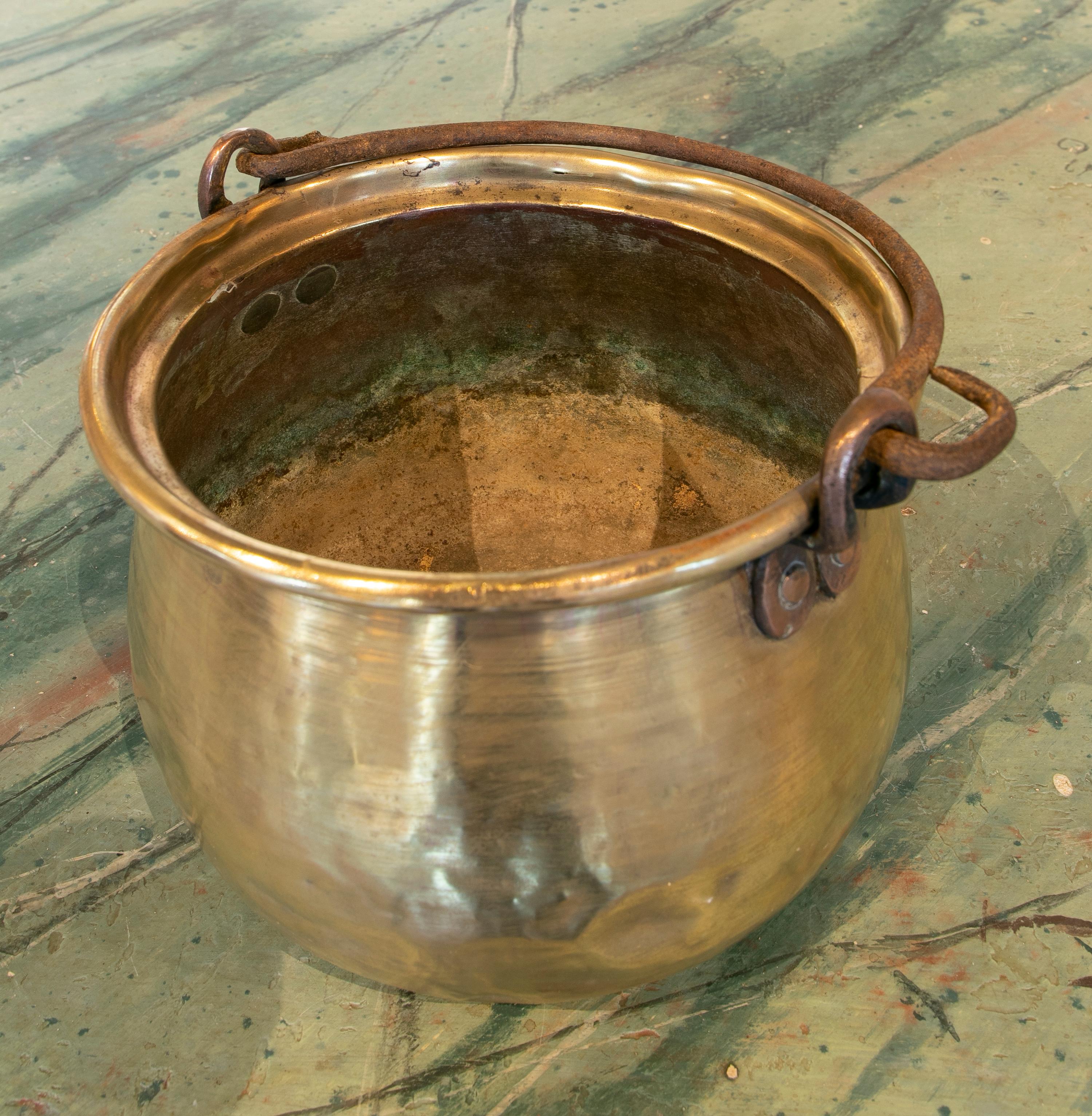 1930s Spanish Bronze Casserole with Iron Handle For Sale 8