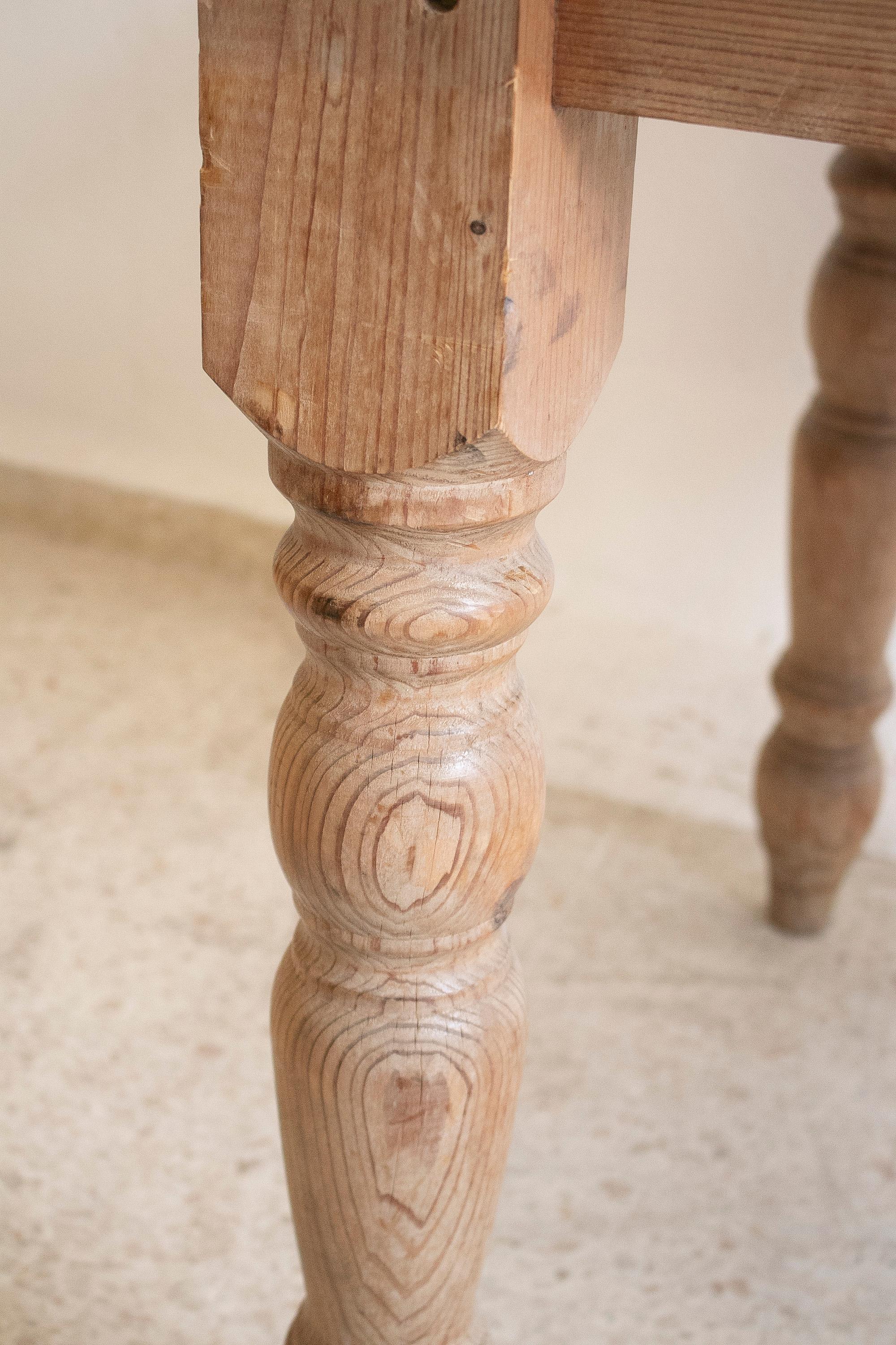 1930s Spanish Limewashed Pine Wood Farmhouse Table In Good Condition For Sale In Marbella, ES