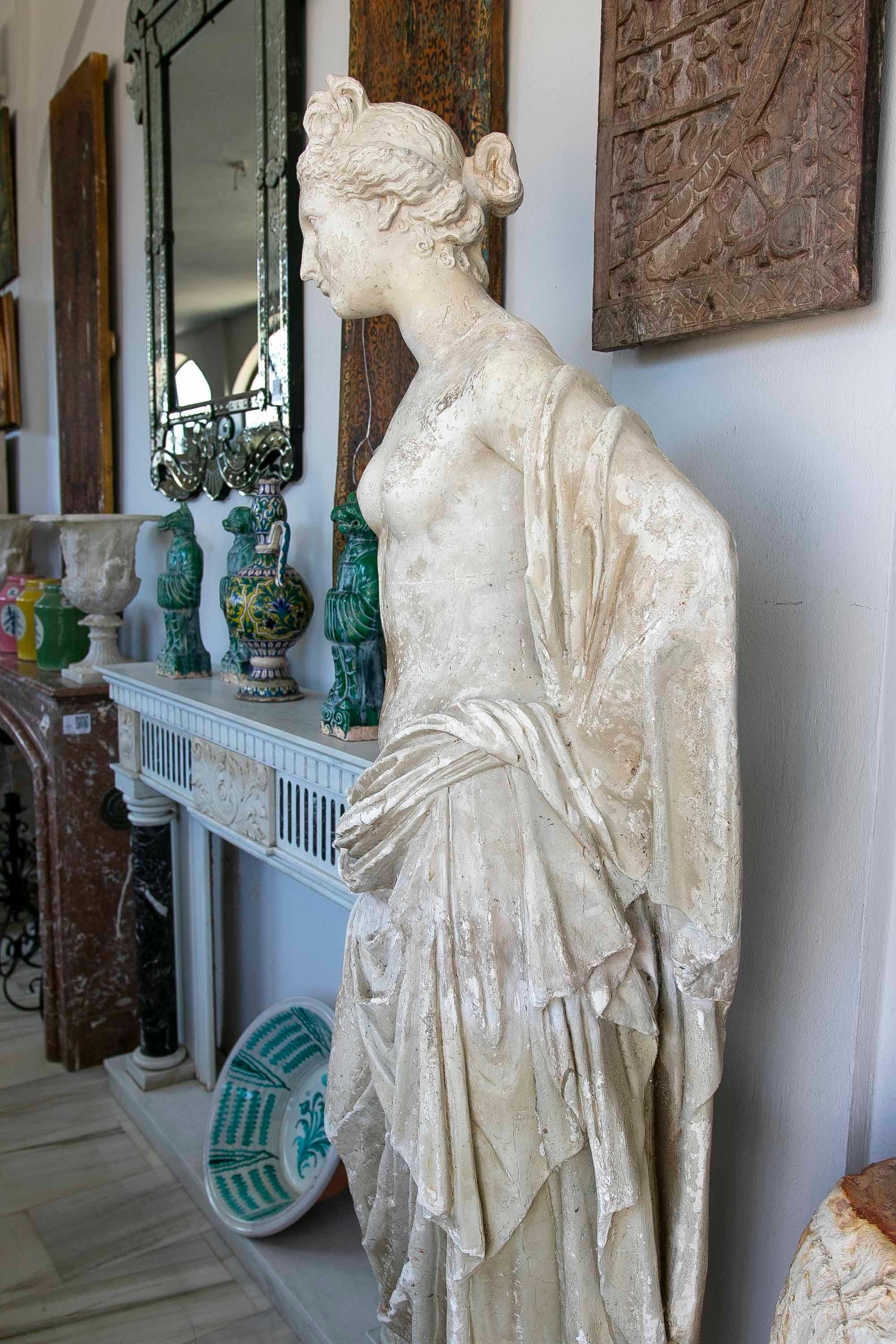 20th Century 1930s Spanish Stucco Sculpture on a Stone Base For Sale