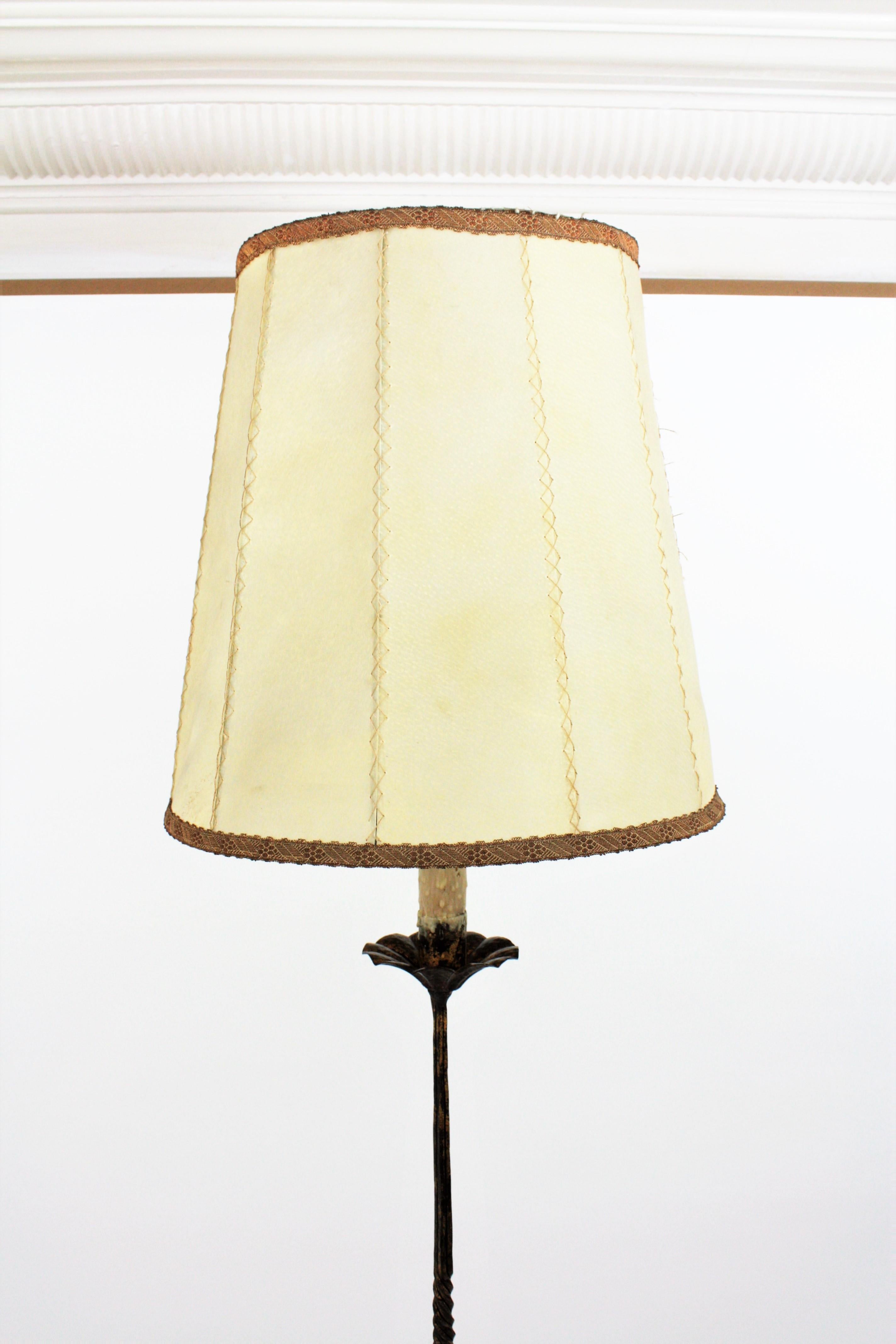 Wrought Gilt Iron Spanish Floor Lamp with Goatskin Shade, 1930s In Good Condition In Barcelona, ES