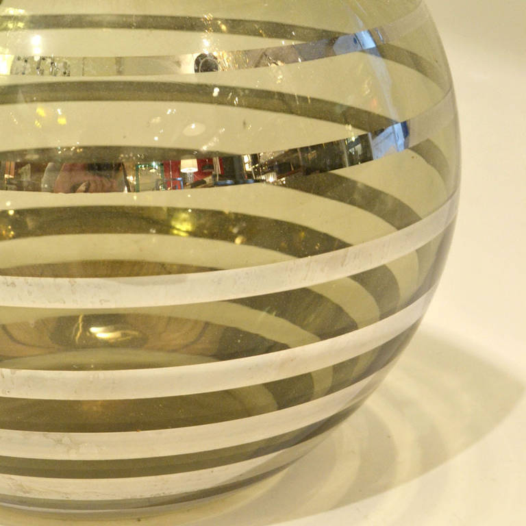 Lampe de table Art Déco en verre avec abat-jour noir Excellent état - En vente à London, GB