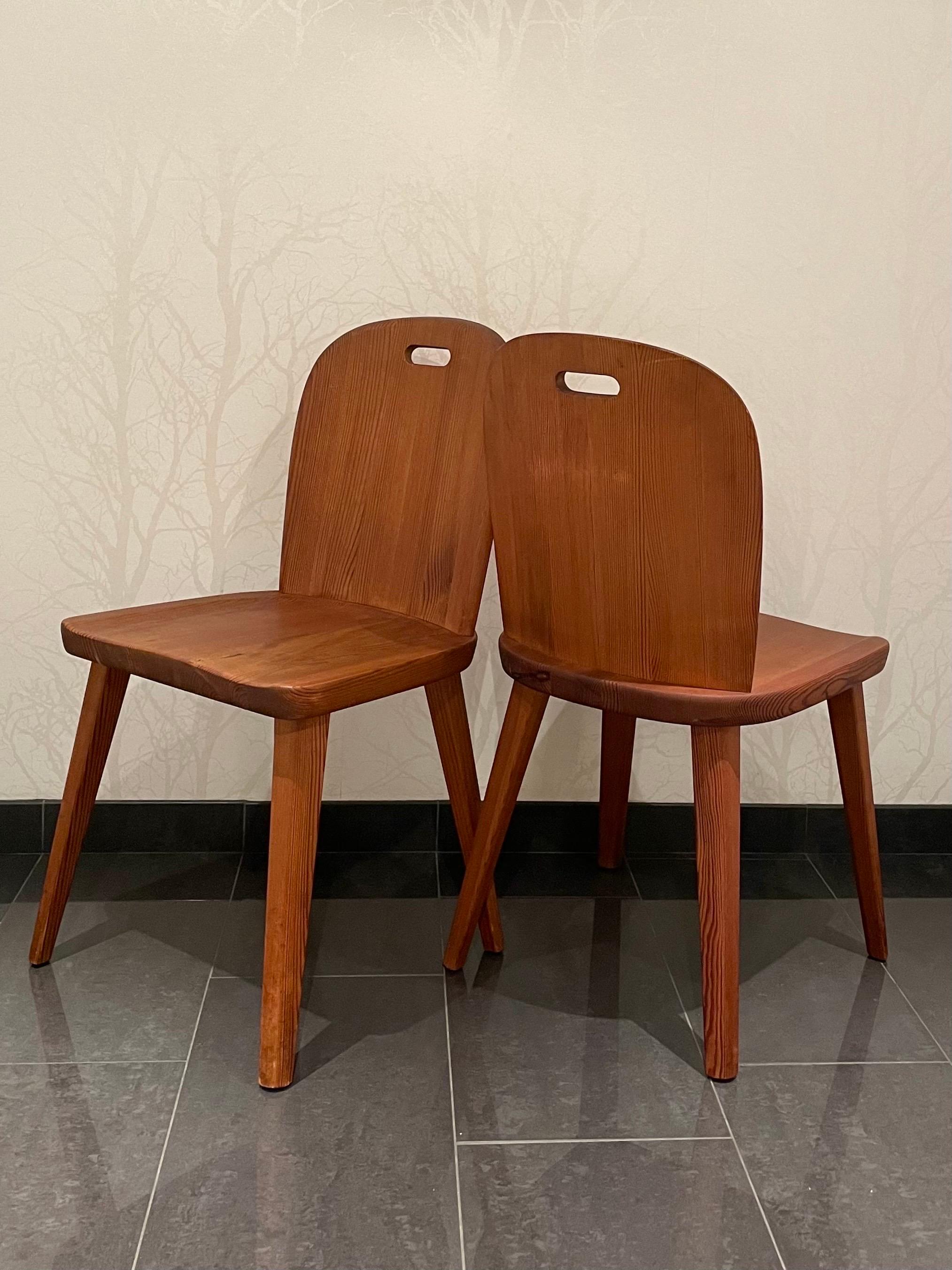 Swedish 1930s Sport Cabin Solid Pine Chairs in Axel Einar Hjorth Style by Åby Möbler  For Sale