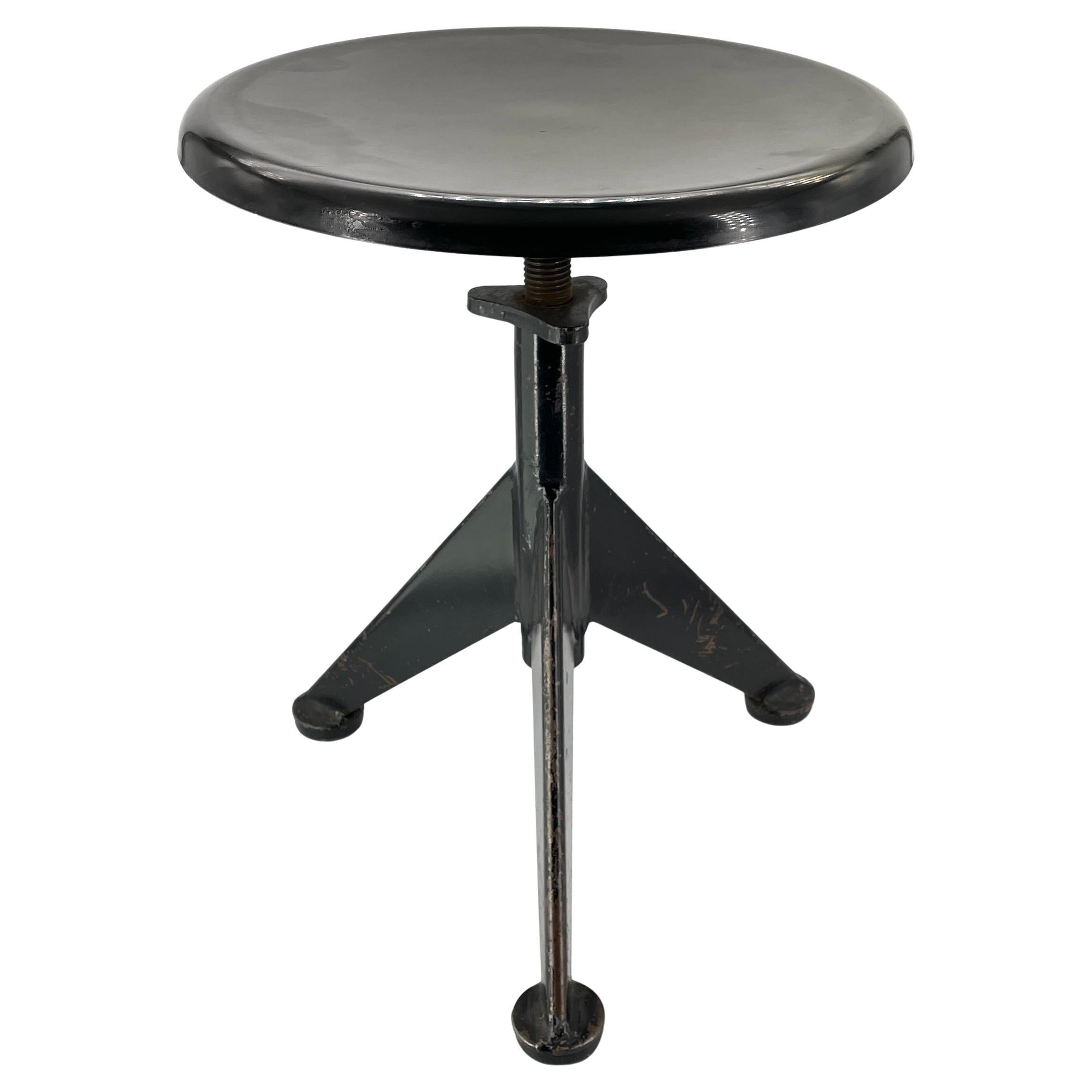 1930s Sputnik Noir Vintage Industriel Atelier Tabouret Bas Bakélite Acier en vente