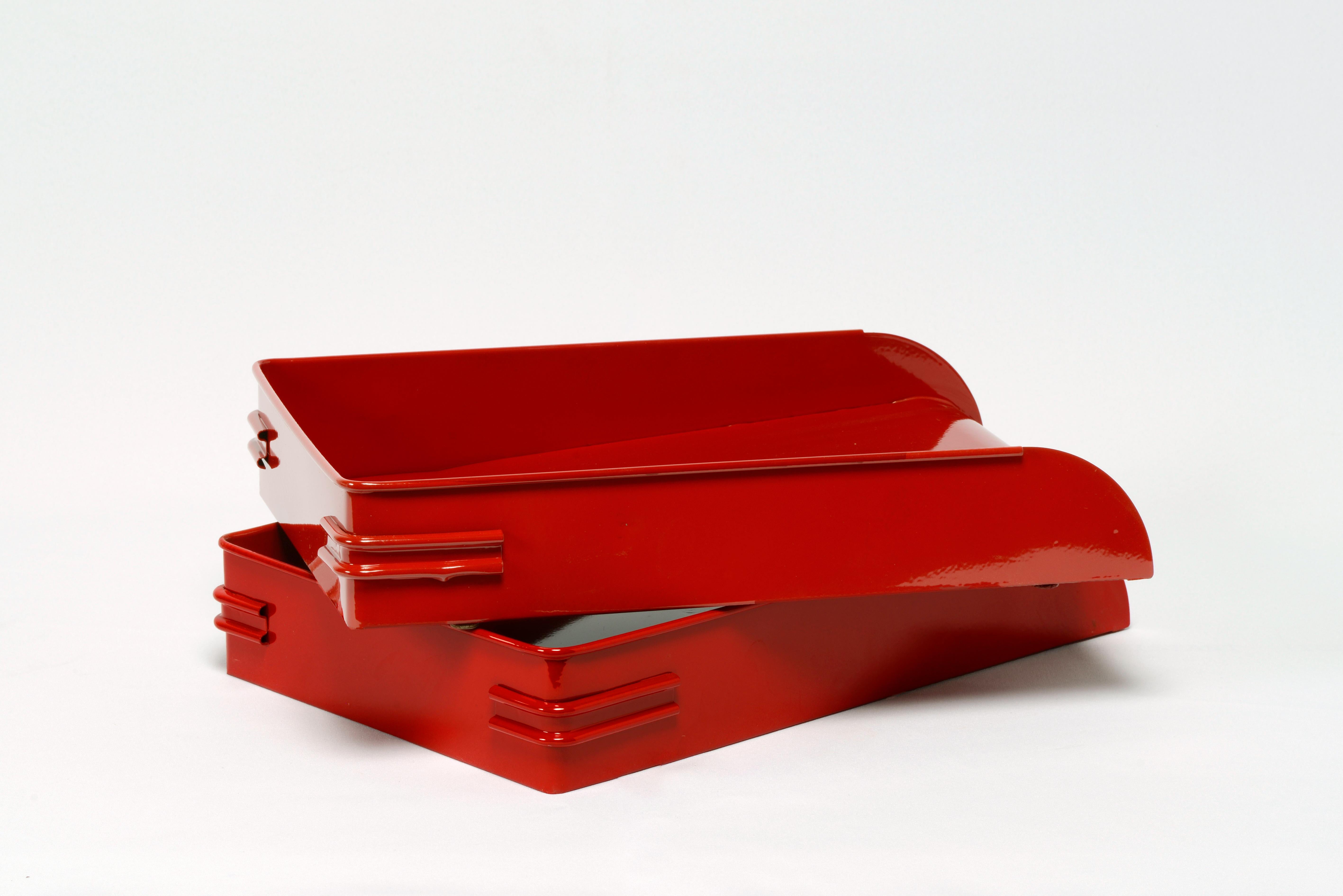 letter trays