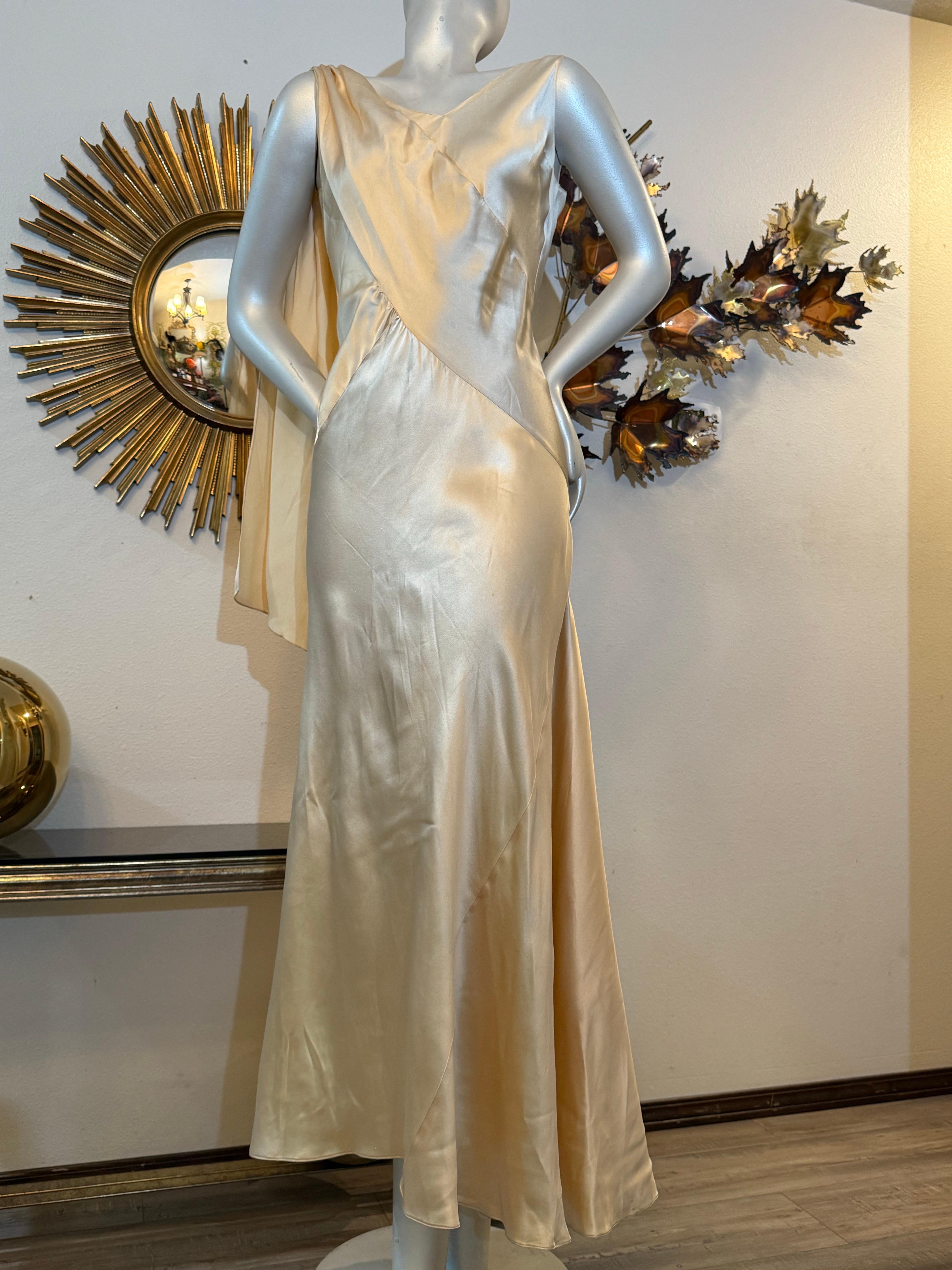 1930s Stunning Slinky Ivory Satin Bias-Cut Trumpet-Skirt Gown w Shoulder Scarf For Sale 6