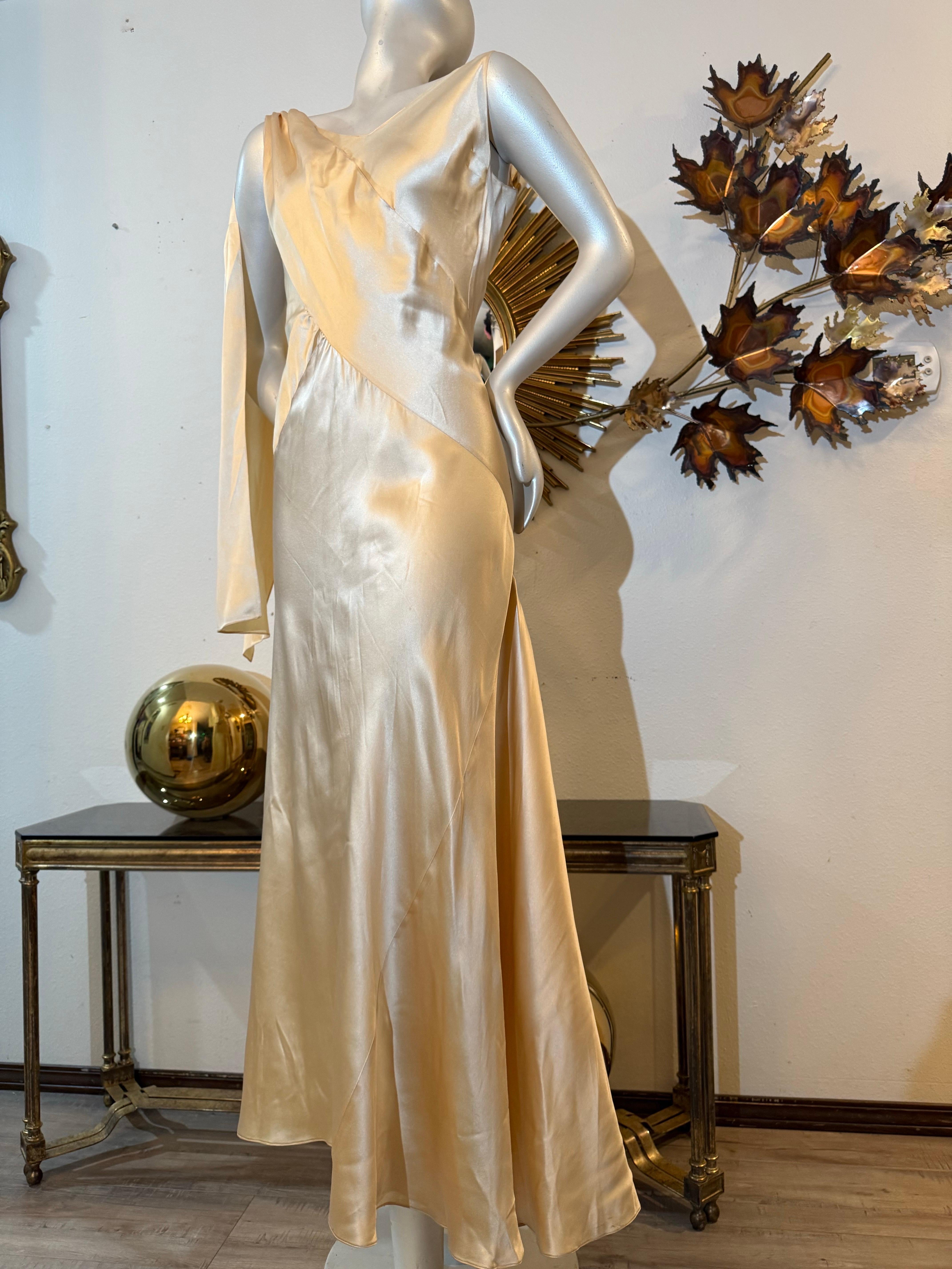 1930s Stunning Slinky Ivory Satin Bias-Cut Trumpet-Skirt Gown w Shoulder Scarf For Sale 9