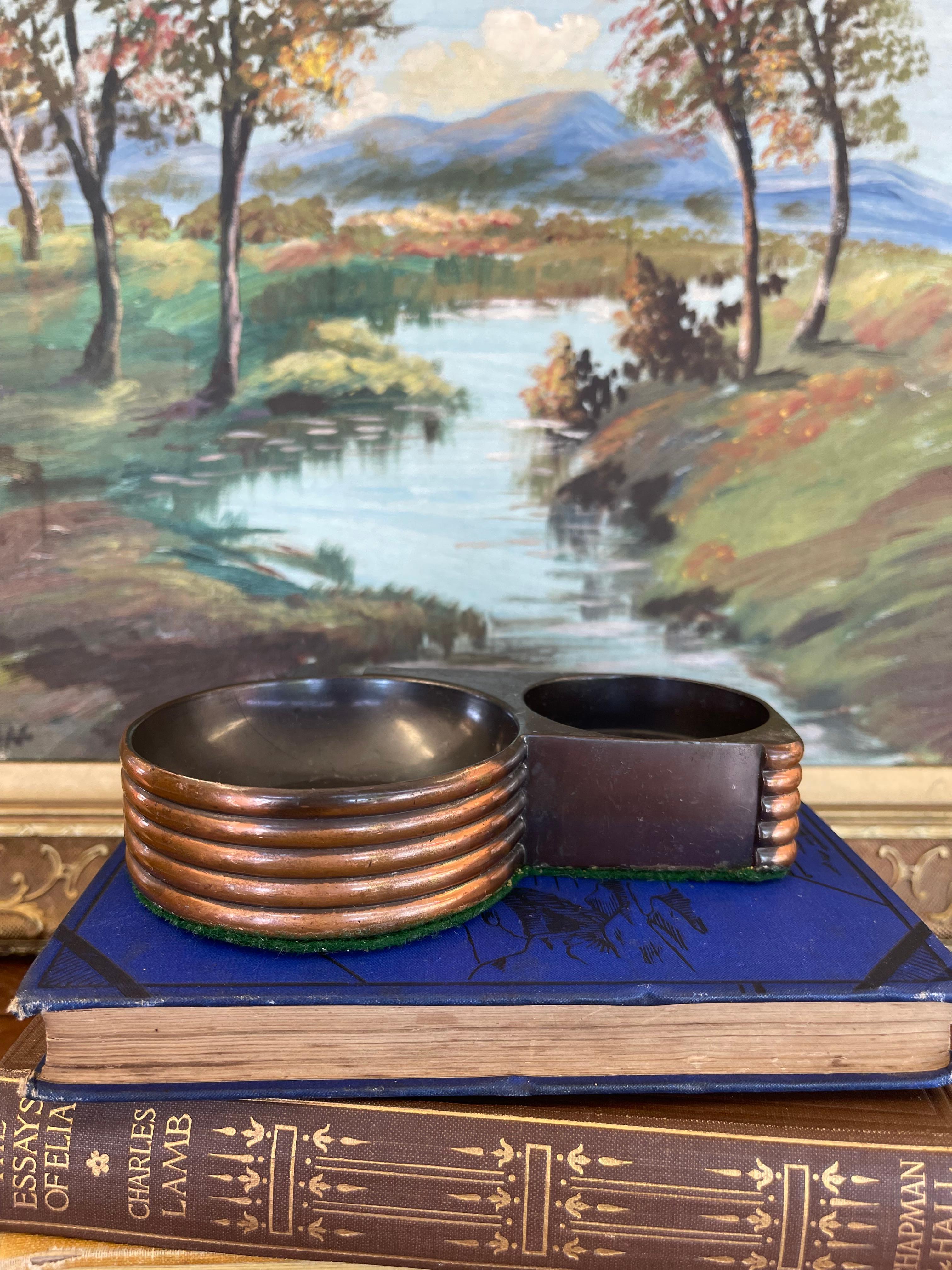 1930s Style Art Deco Machine Age Copper Toned and Bakelite Double Ashtray. In Good Condition For Sale In Seattle, WA