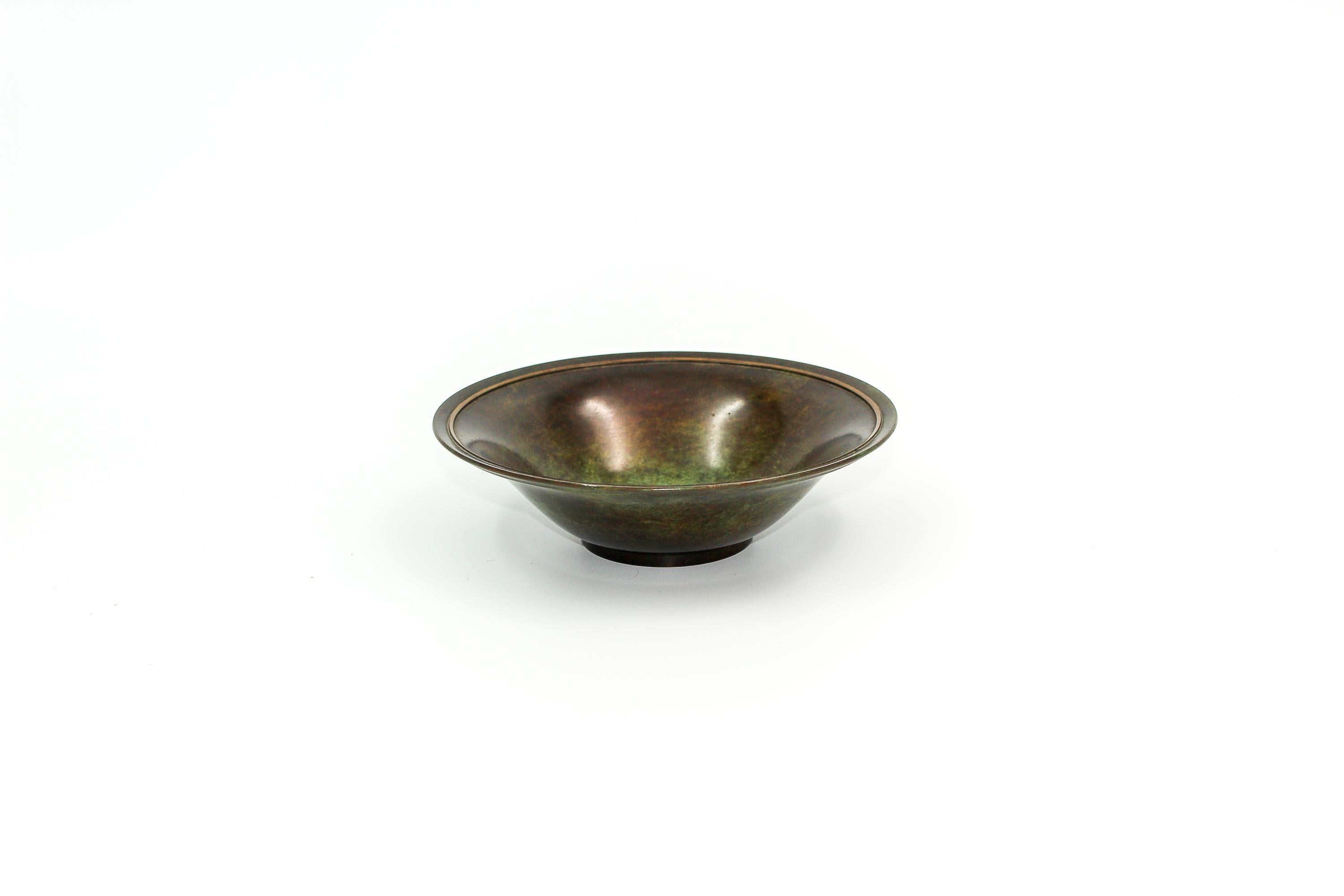 1930s Swedish Bronze Bowl by GAB In Good Condition For Sale In Malmo, SE
