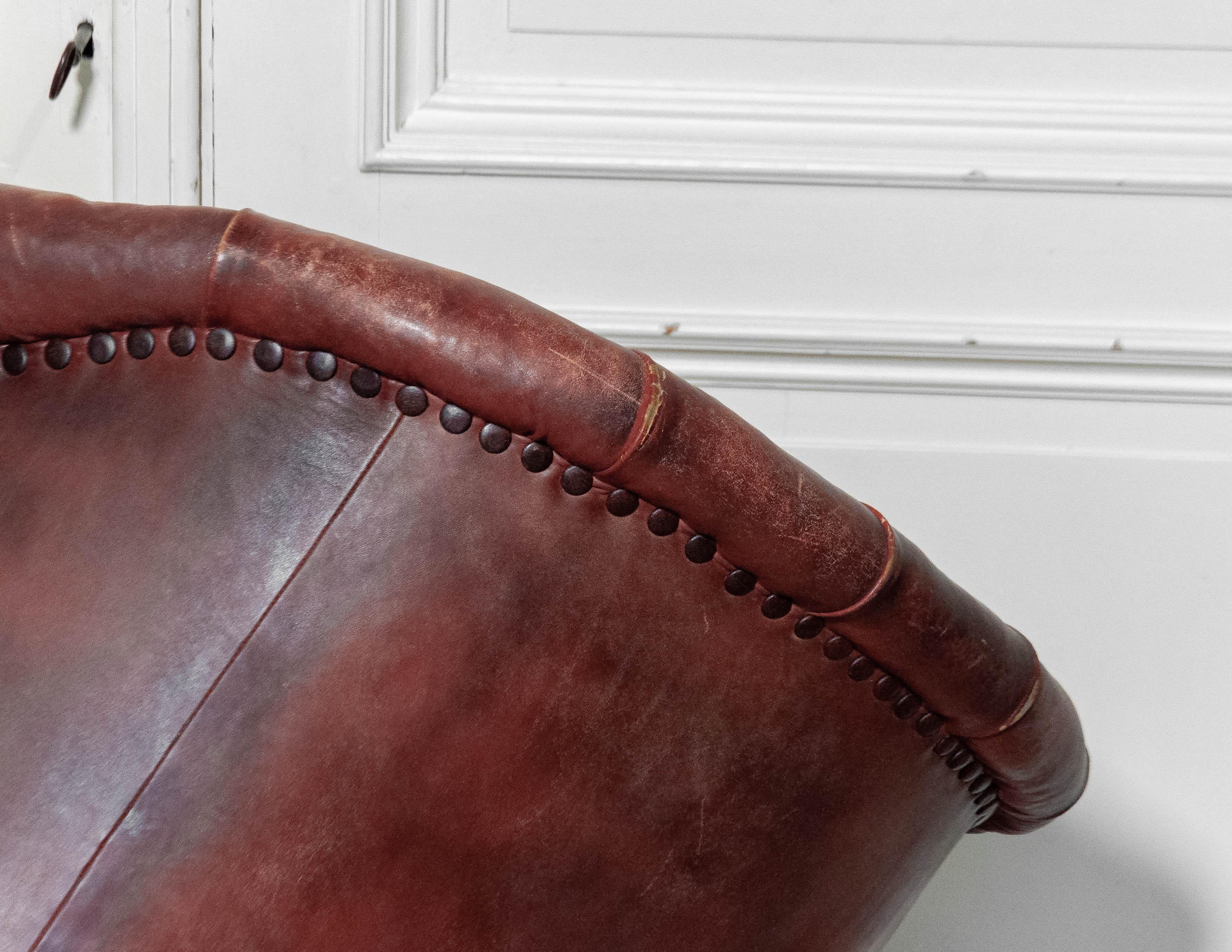 1930s Swedish Chesterfield Club Chair – Tufted Leather & Cabriole Legs For Sale 2