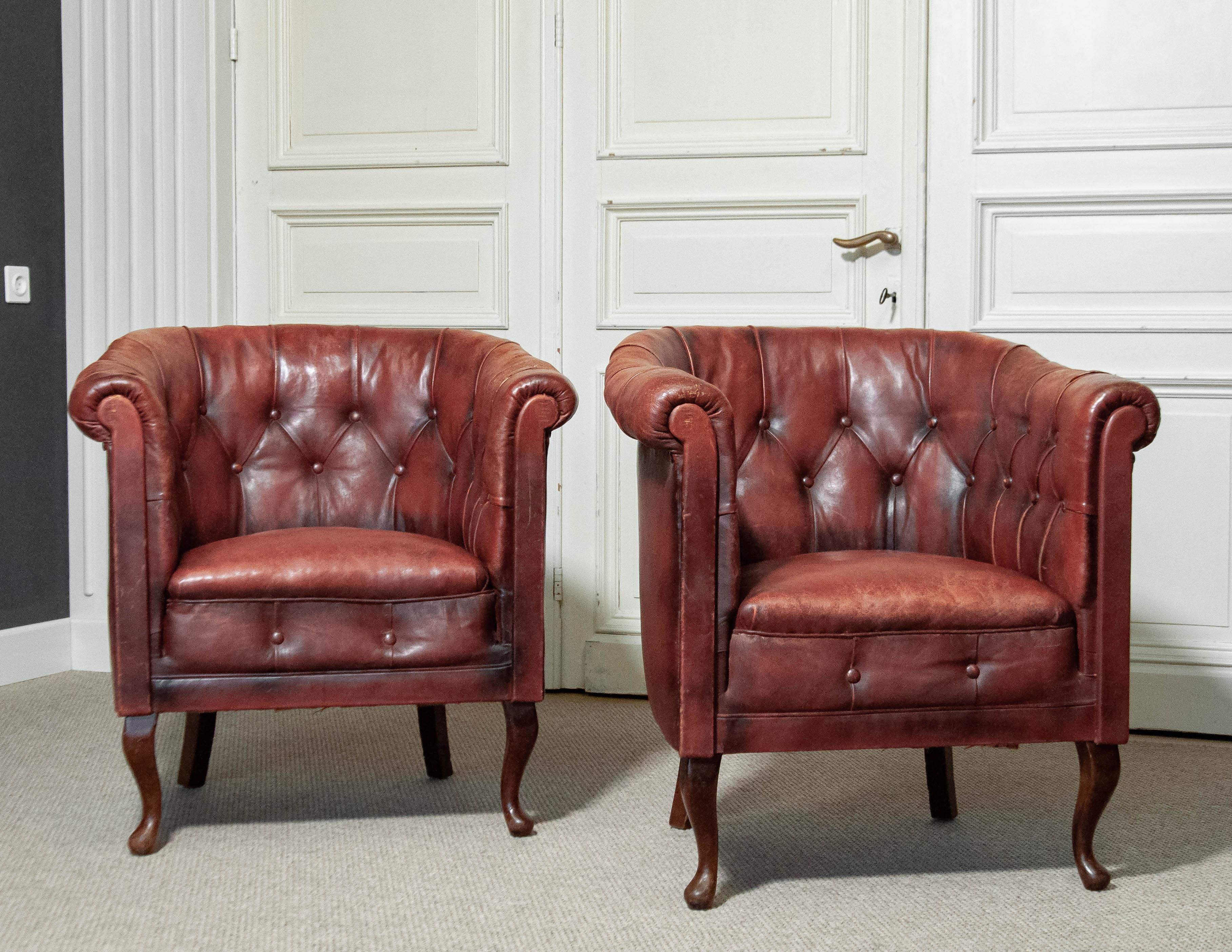 Mid-20th Century 1930s Swedish Chesterfield Club Chairs – Tufted Leather & Cabriole Legs For Sale
