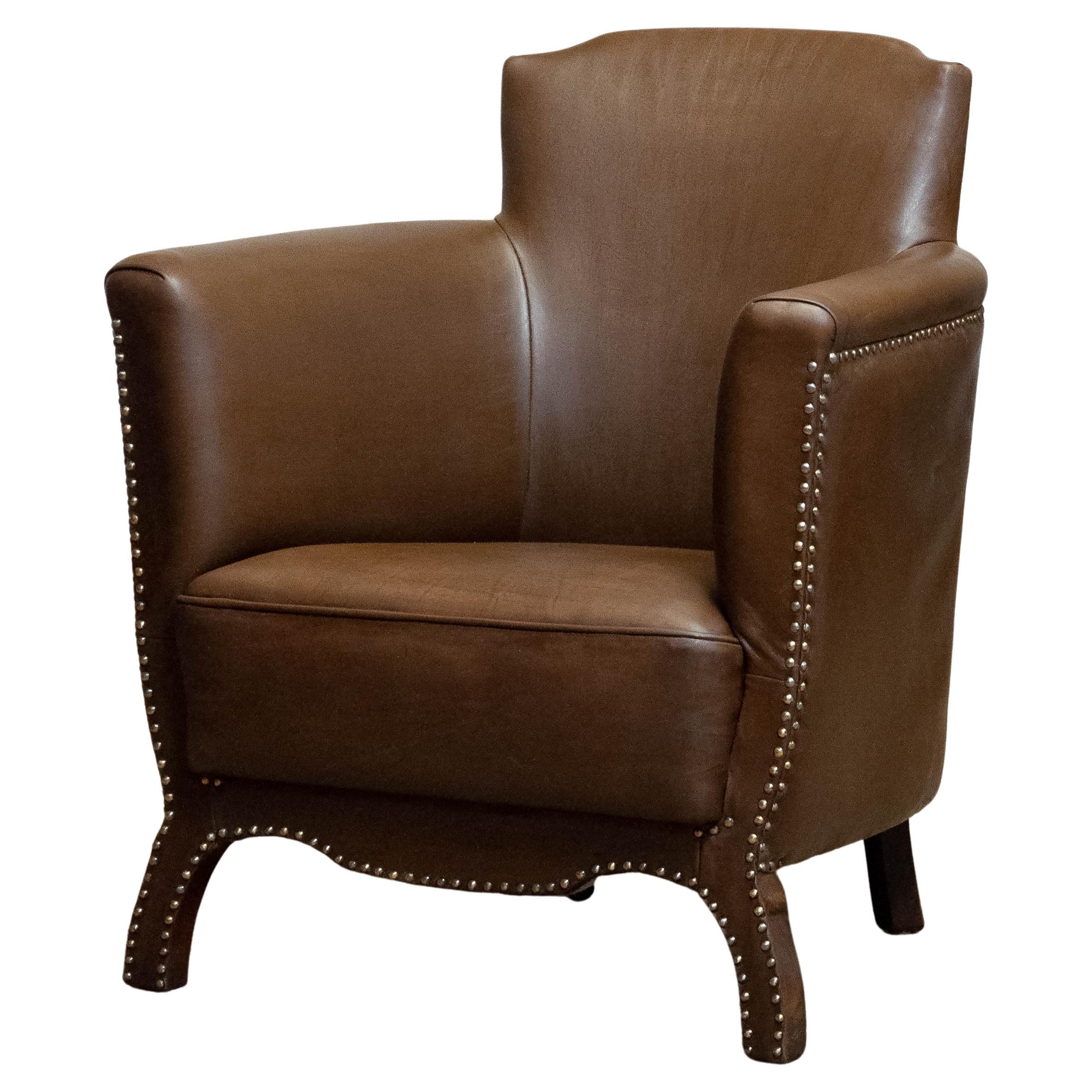 Fauteuil de salon suédois en cuir à lambrequin brun clair et beige des années 1930 par Otto Schultz pour Boet