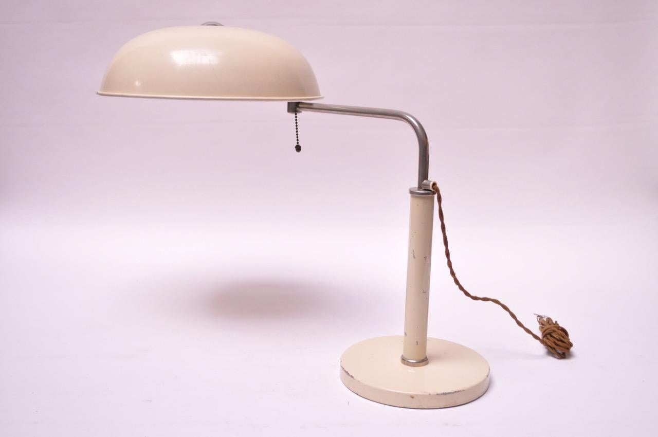 Chrome 1930s Swiss 'Quick 1500' Adjustable Table Light by Alfred Müller For Sale