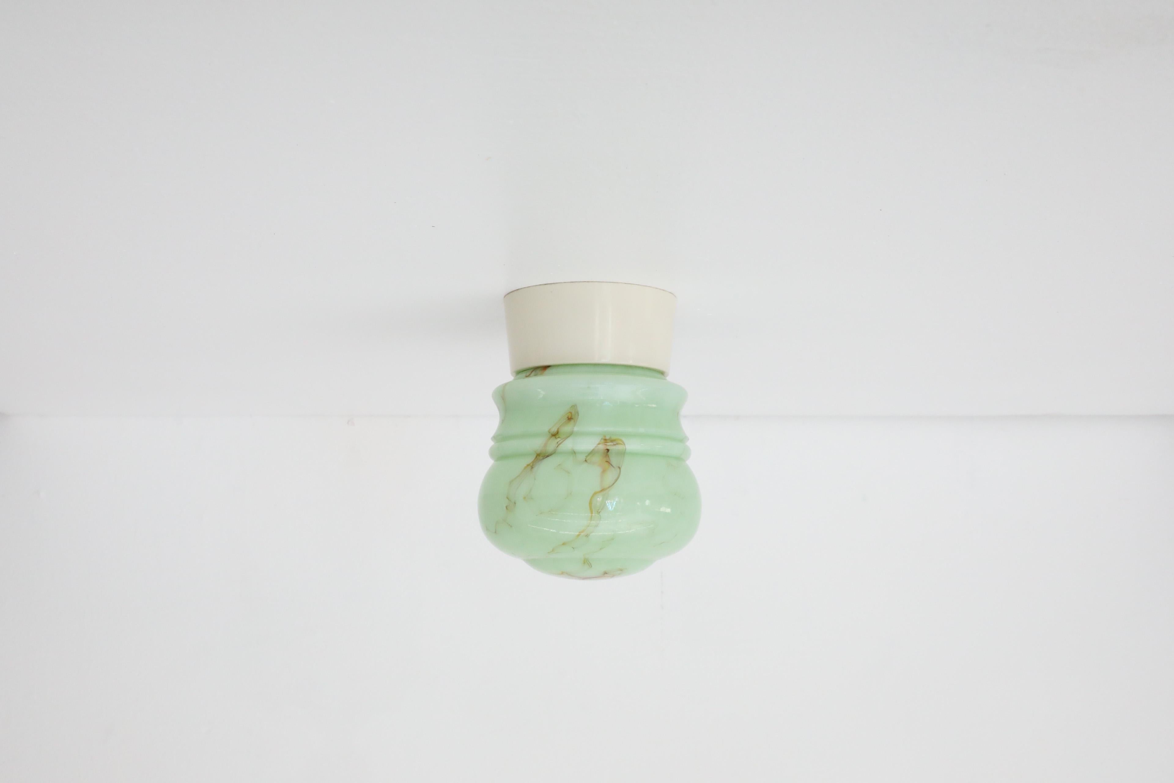 1930s Art Deco flush mount wall or ceiling sconce with 