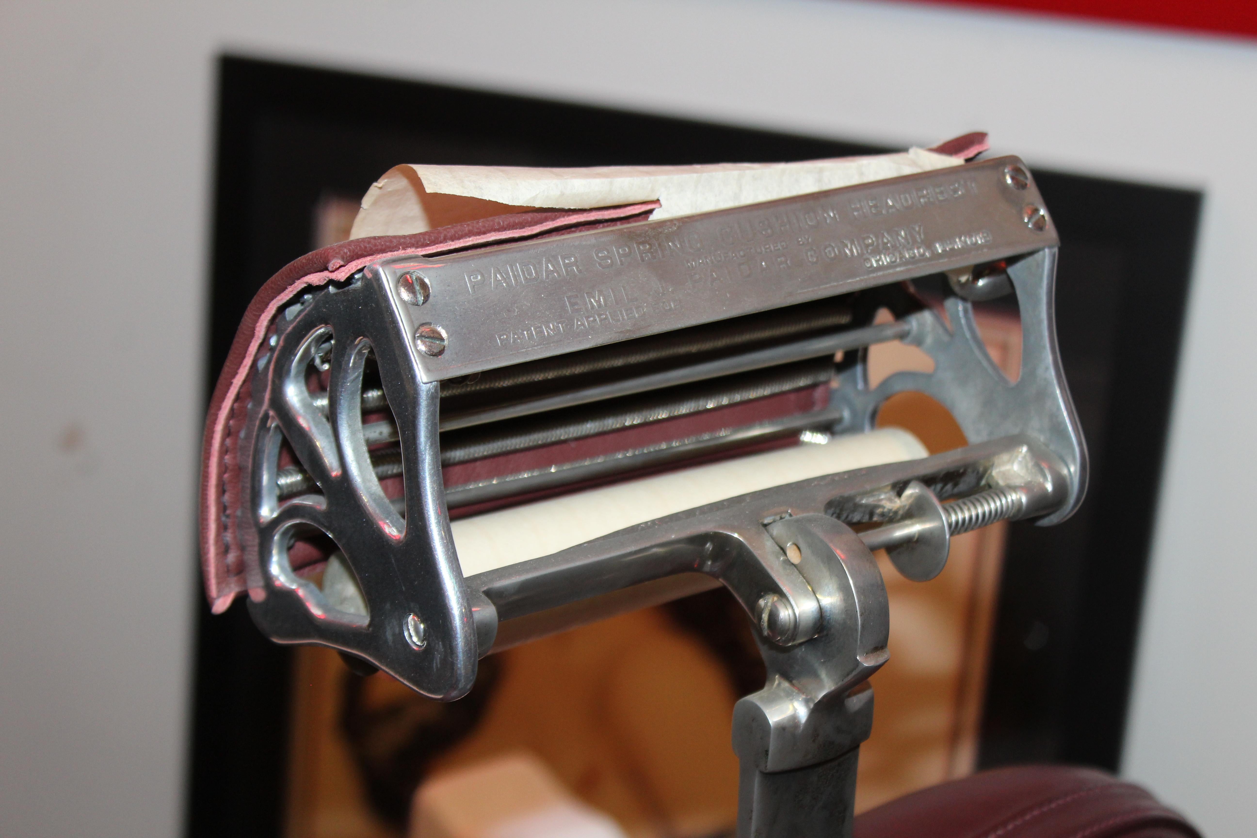 1930s Theo A. Kochs Antique Barber Chair For Sale 4
