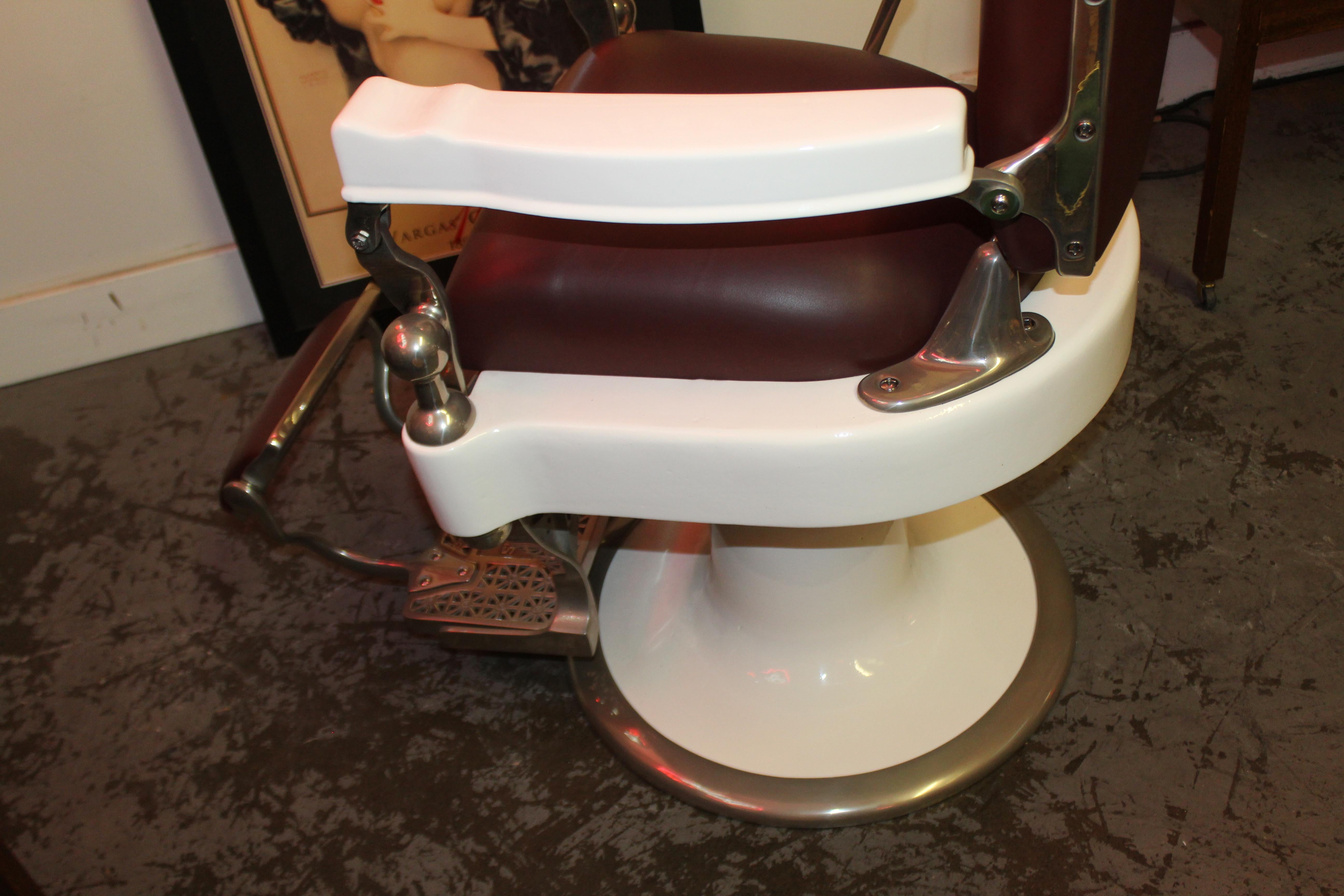 1930s Theo A. Kochs Antique Barber Chair For Sale 7