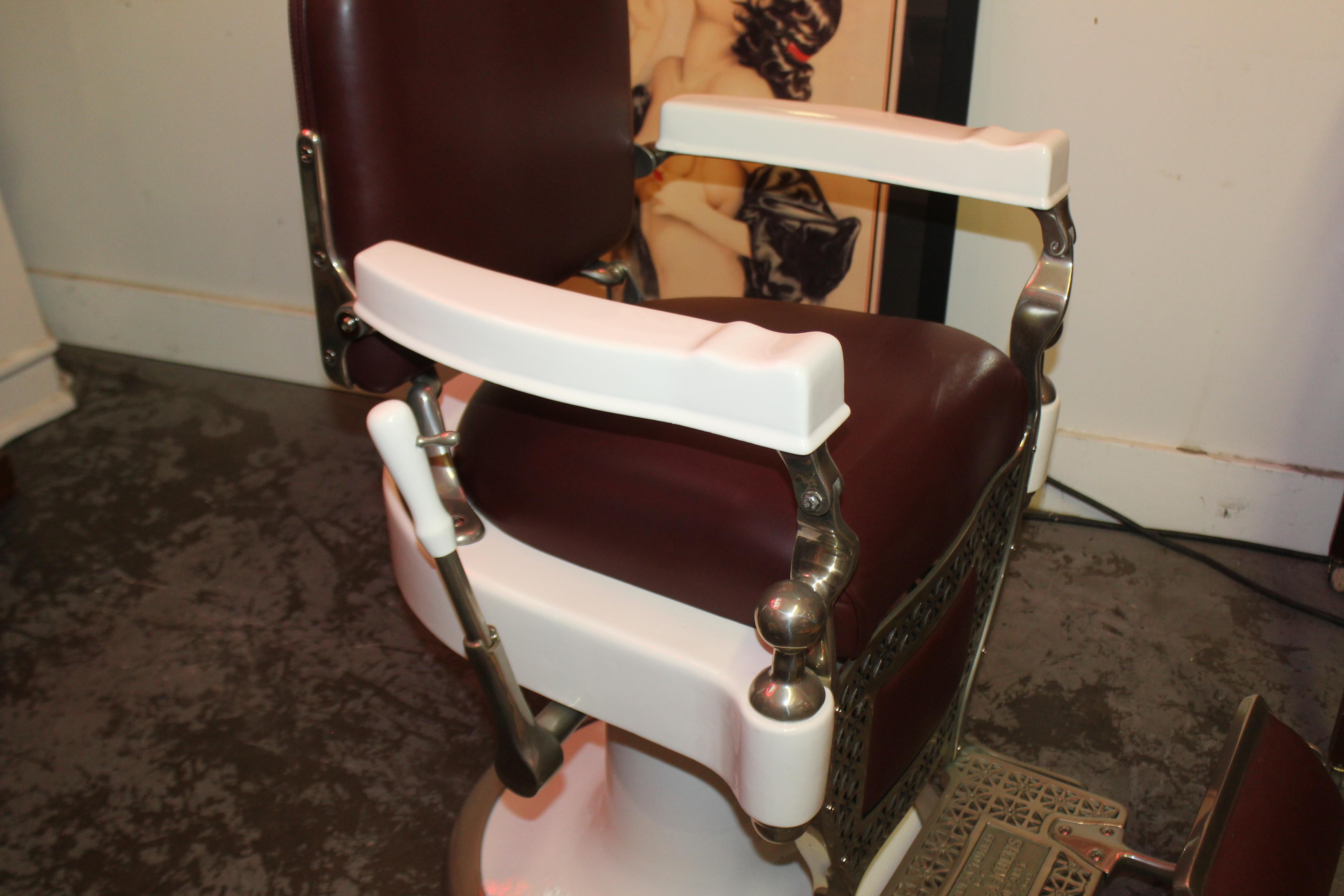 1930s Theo A. Kochs Antique Barber Chair In Good Condition For Sale In Orange, CA