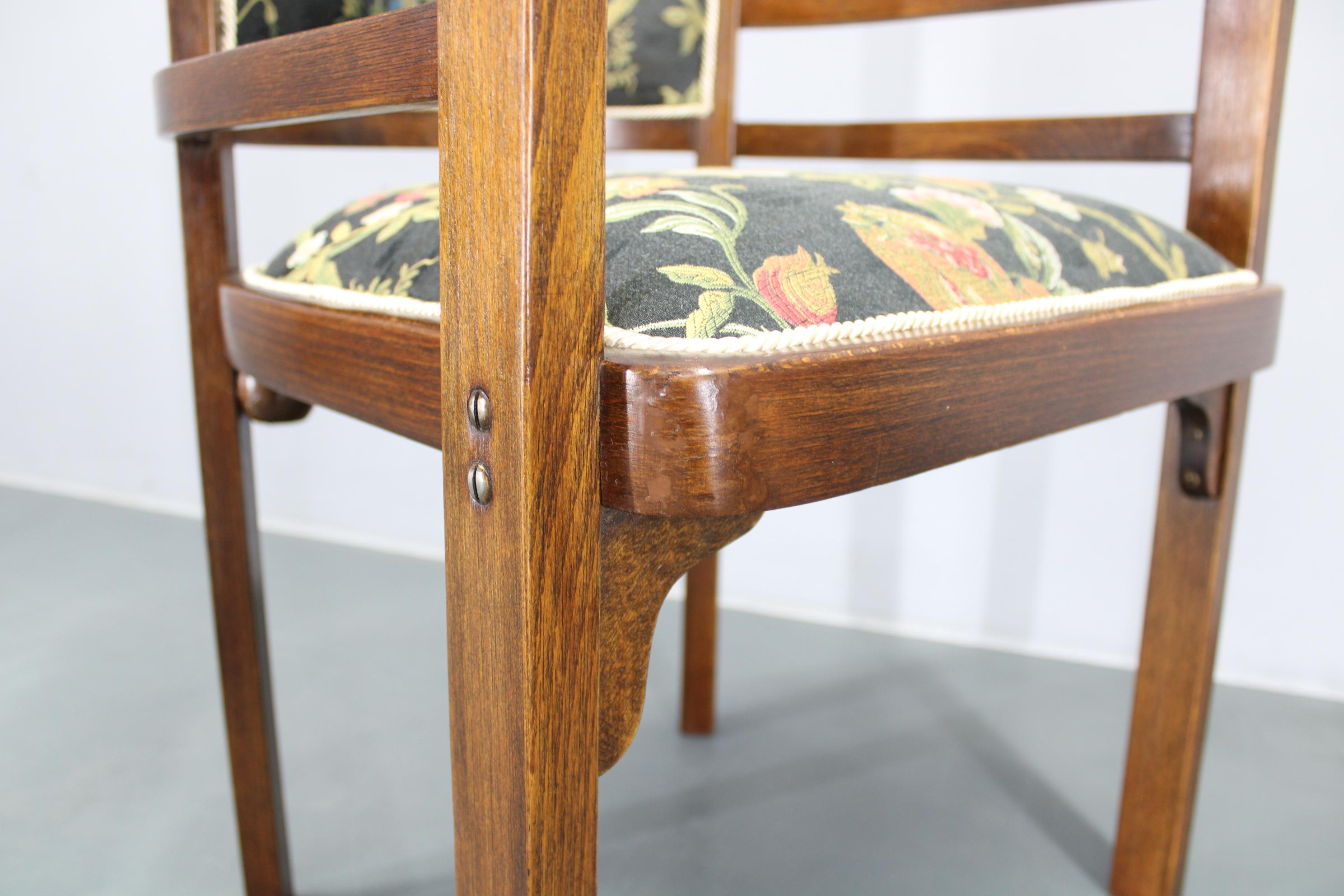 Poltrona Thonet restaurata degli anni '30, Cecoslovacchia in vendita 6