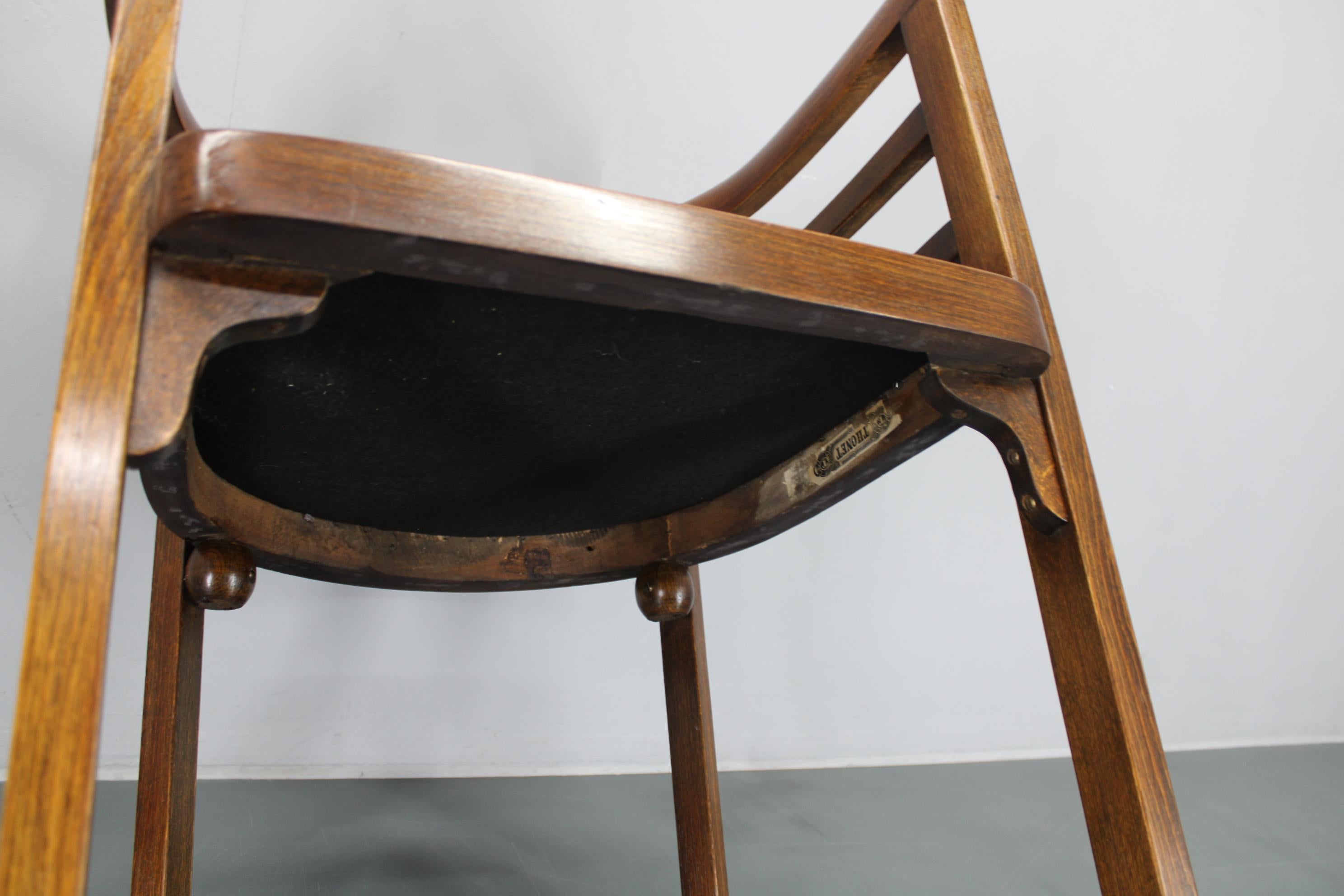 Poltrona Thonet restaurata degli anni '30, Cecoslovacchia in vendita 8