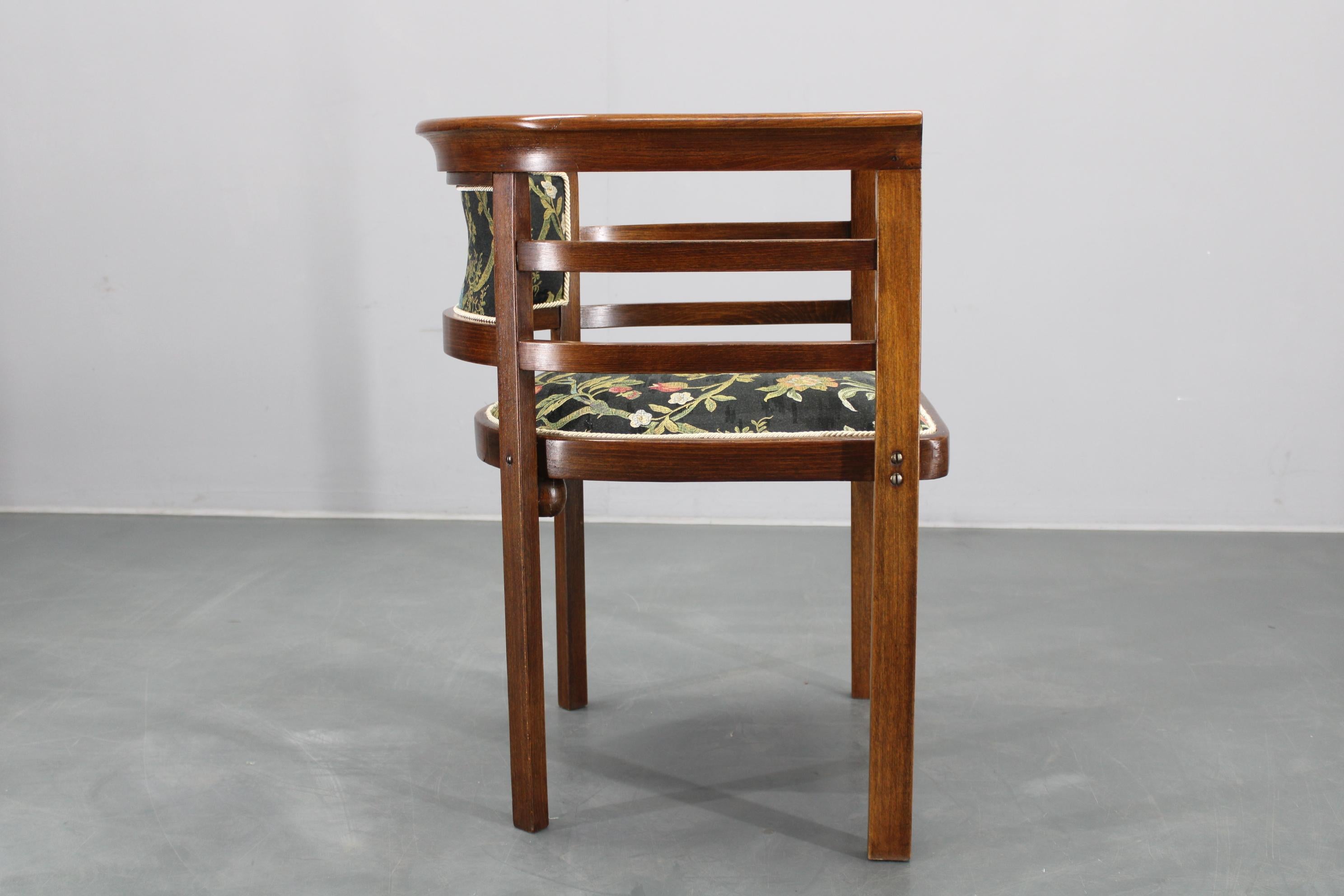 Poltrona Thonet restaurata degli anni '30, Cecoslovacchia in vendita 2