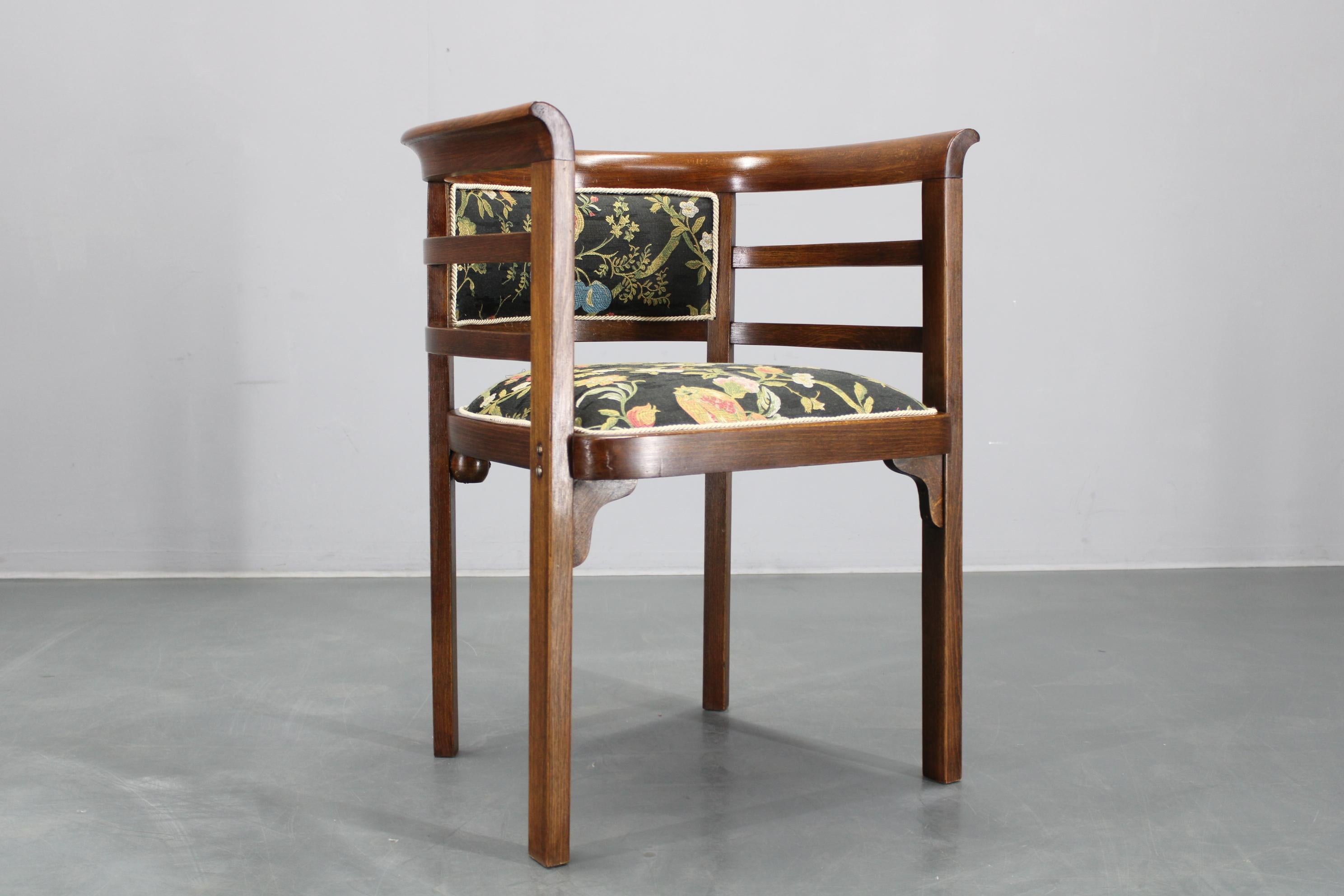 Poltrona Thonet restaurata degli anni '30, Cecoslovacchia in vendita 3