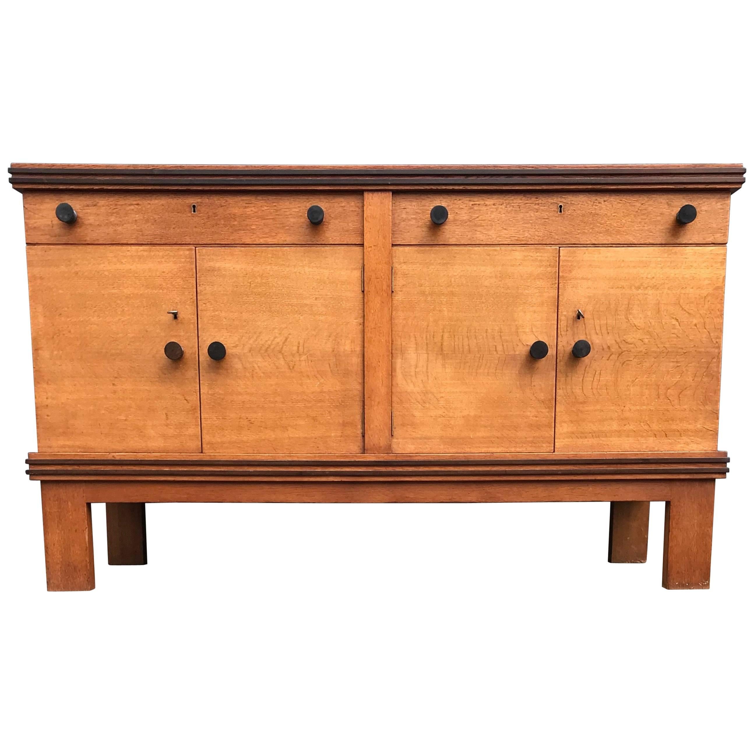 1930er Jahre Zeitloses Design & Praktisches Art Deco Buffet / Credenza in Eiche & Hartholz