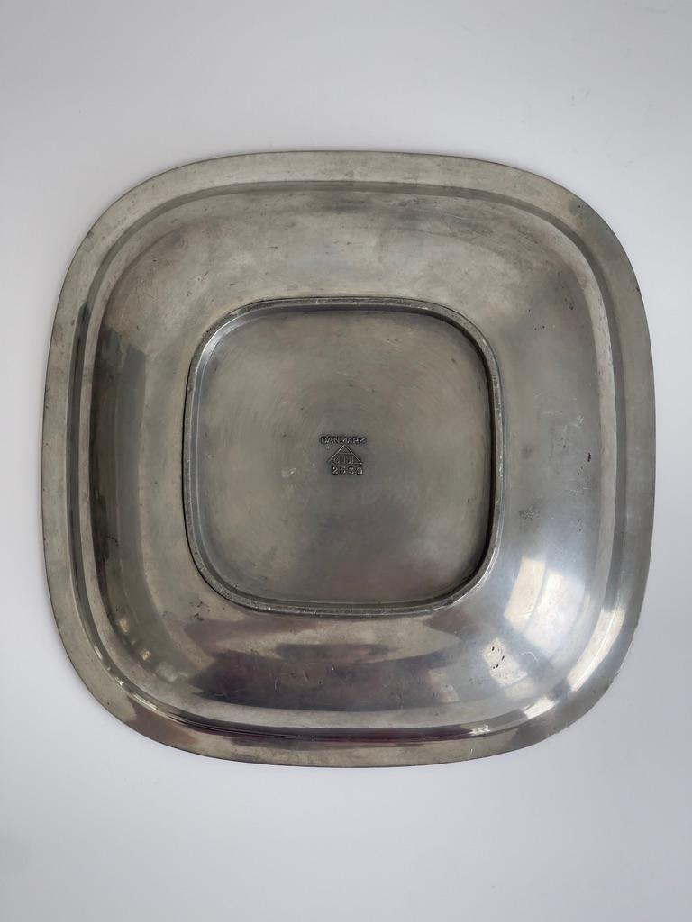 1930er Zinnteller von Metallarbeiter Just Andersen Dänemark (Mitte des 20. Jahrhunderts) im Angebot