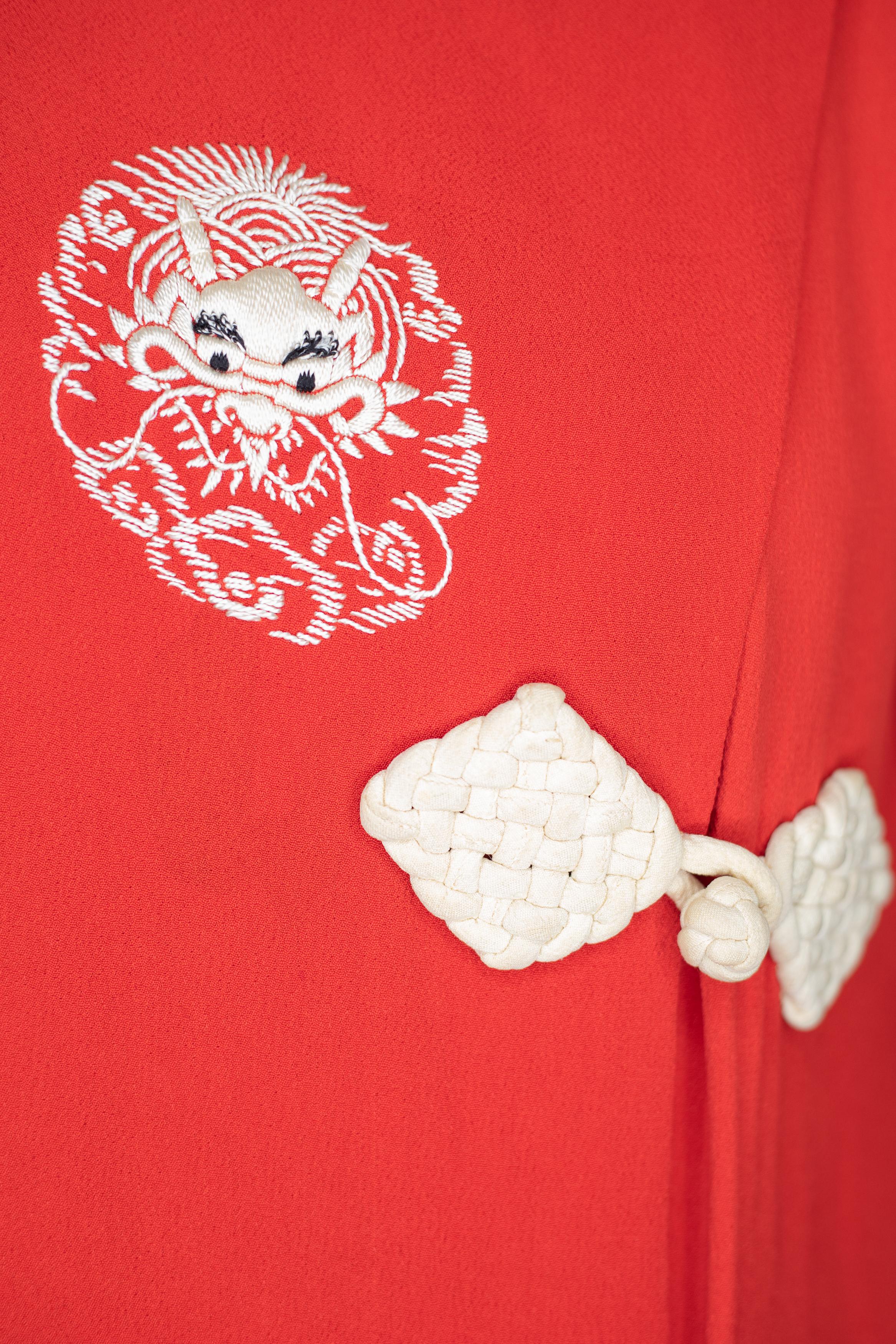 Pajamas de salon en crêpe de rayonne rouge tomate de style asiatique des années 1930 en vente 3