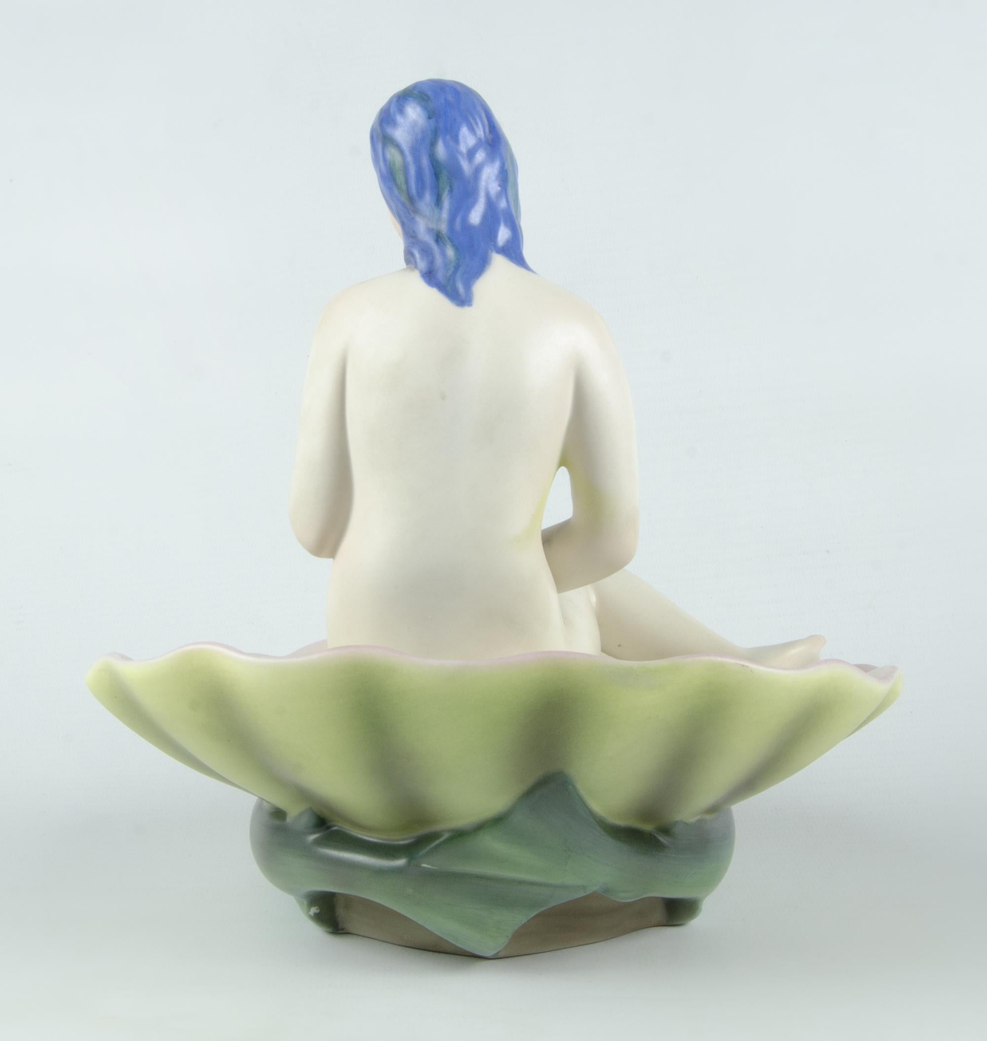 Italian 1930s Torino Glazed Porcelain Sculpture of Seated Venus on Shell by Lenci, Italy For Sale