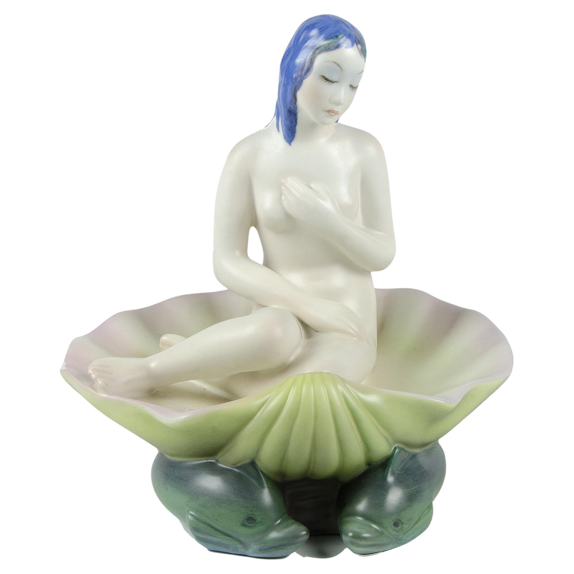 1930s Torino Glazed Porcelain Sculpture of Seated Venus on Shell by Lenci, Italy