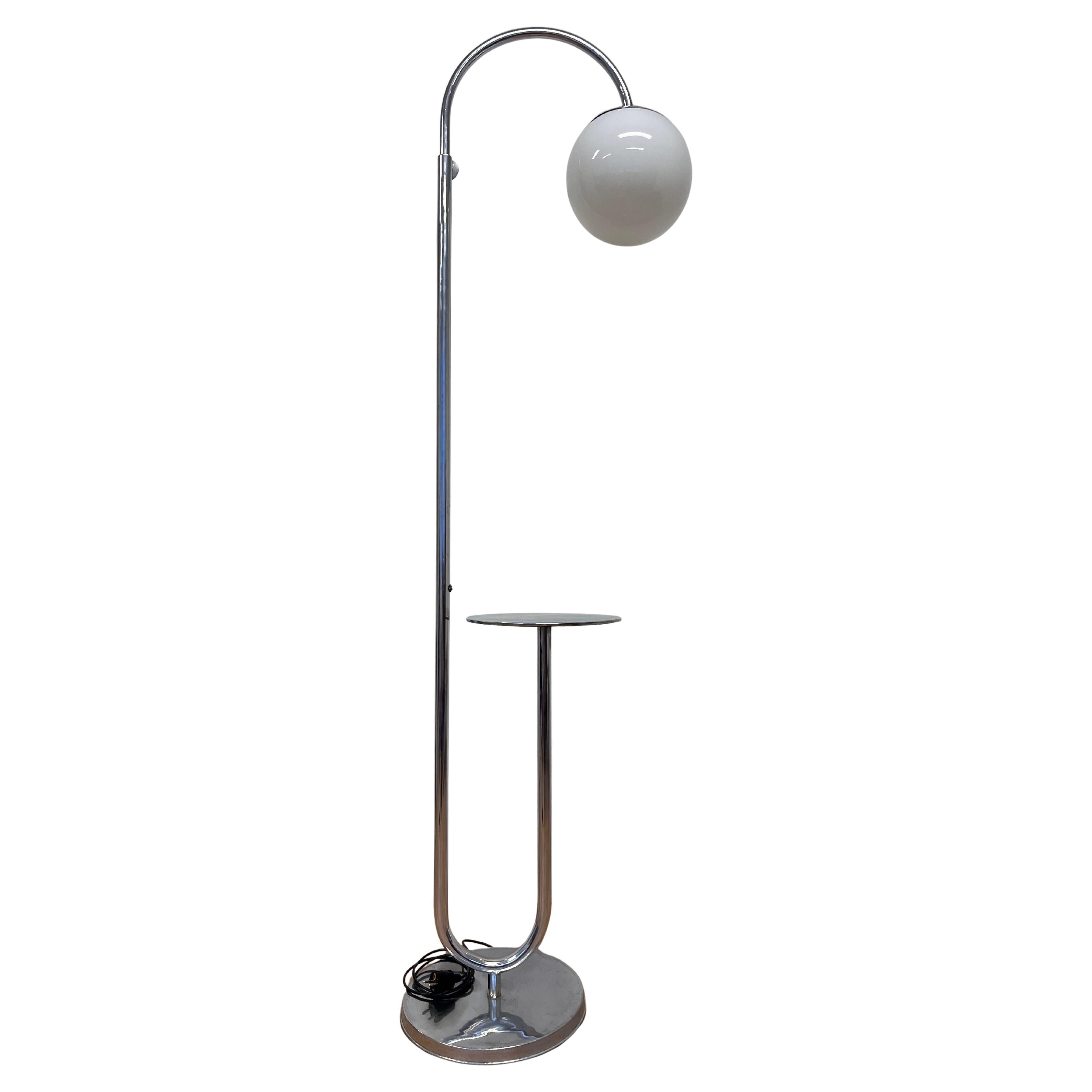 Lampadaire tubulaire chromé Bauhaus 1930 Tchécoslovaquie 1930