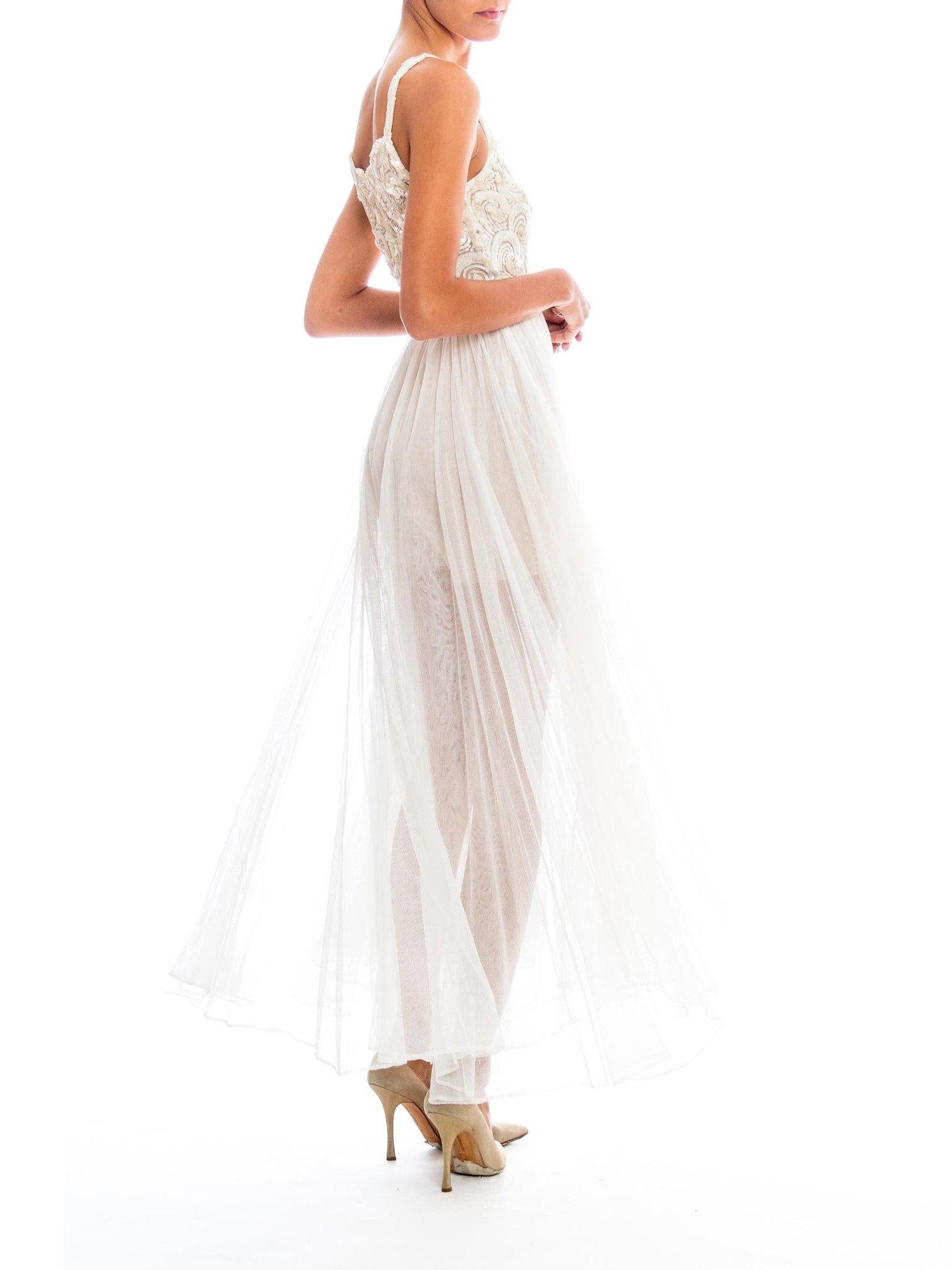1930S Weiß Rayon Tüll Prinzessin Kleid mit Pearlesent Pailletten Perlen Mieder aus Damen im Angebot