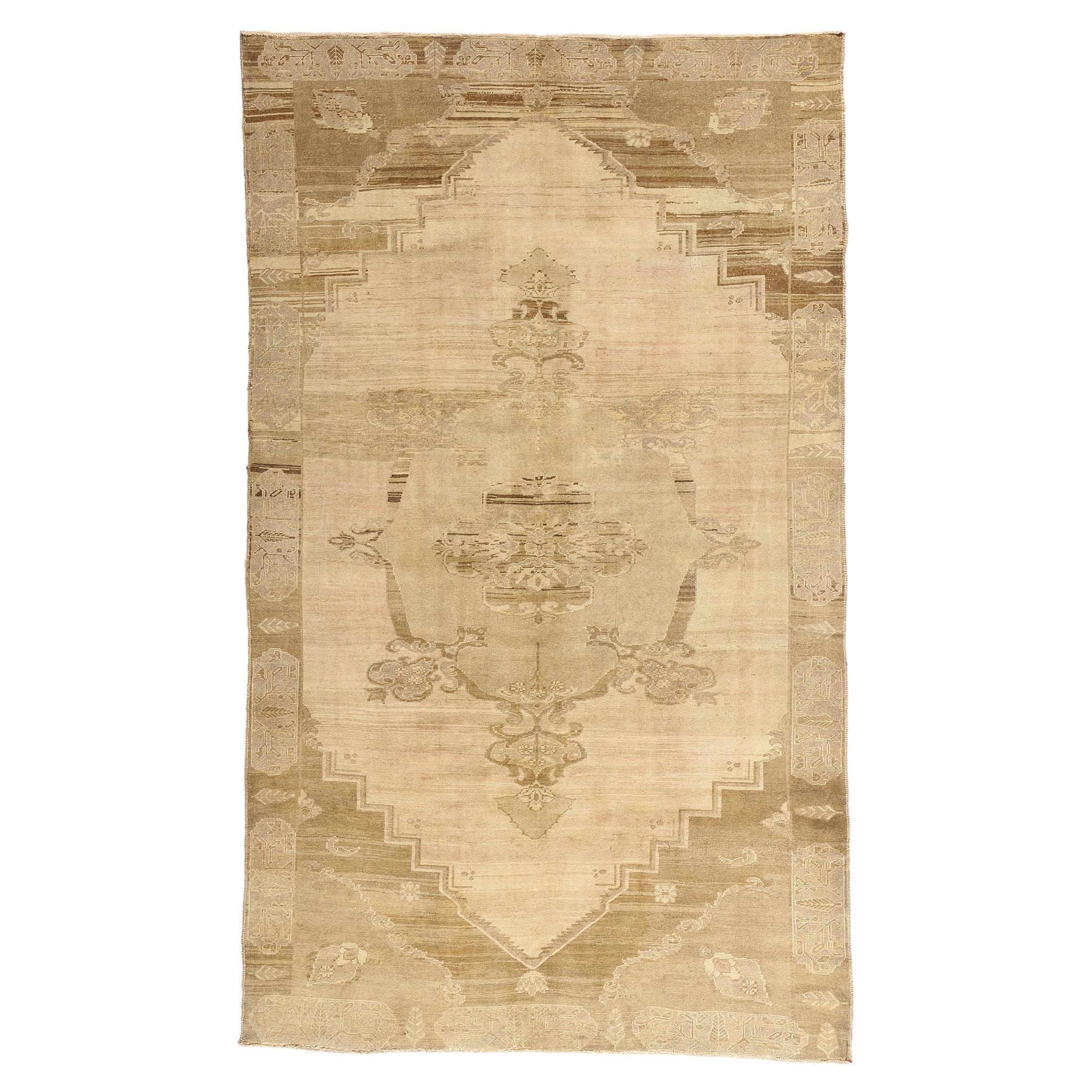 1930's Turkish Oushak Rug with Warm, Neutral Colors and Modern Style For Sale
