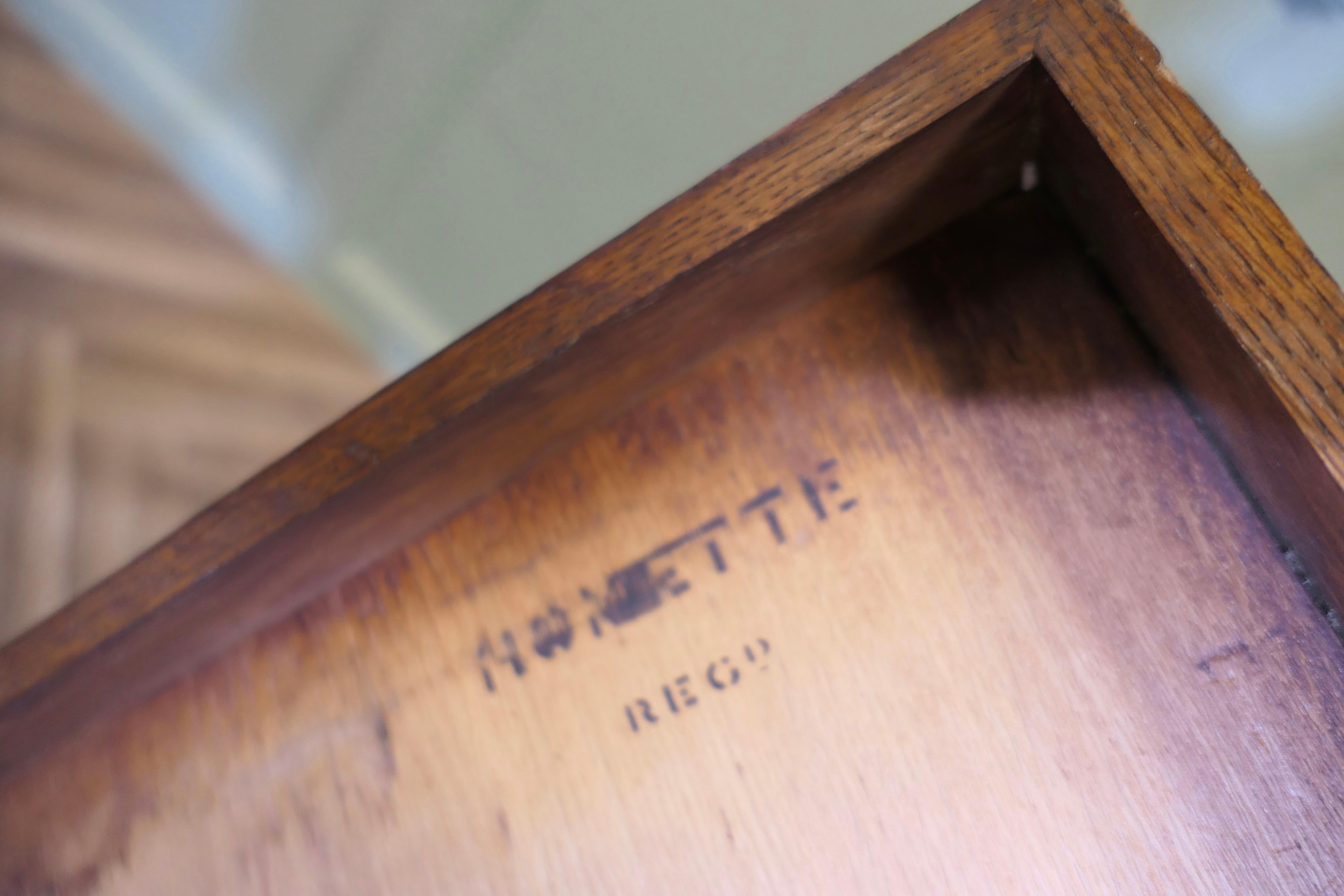 Quercia Trundle in legno sotto il letto del 1930, contenitore Un design brillante in vendita