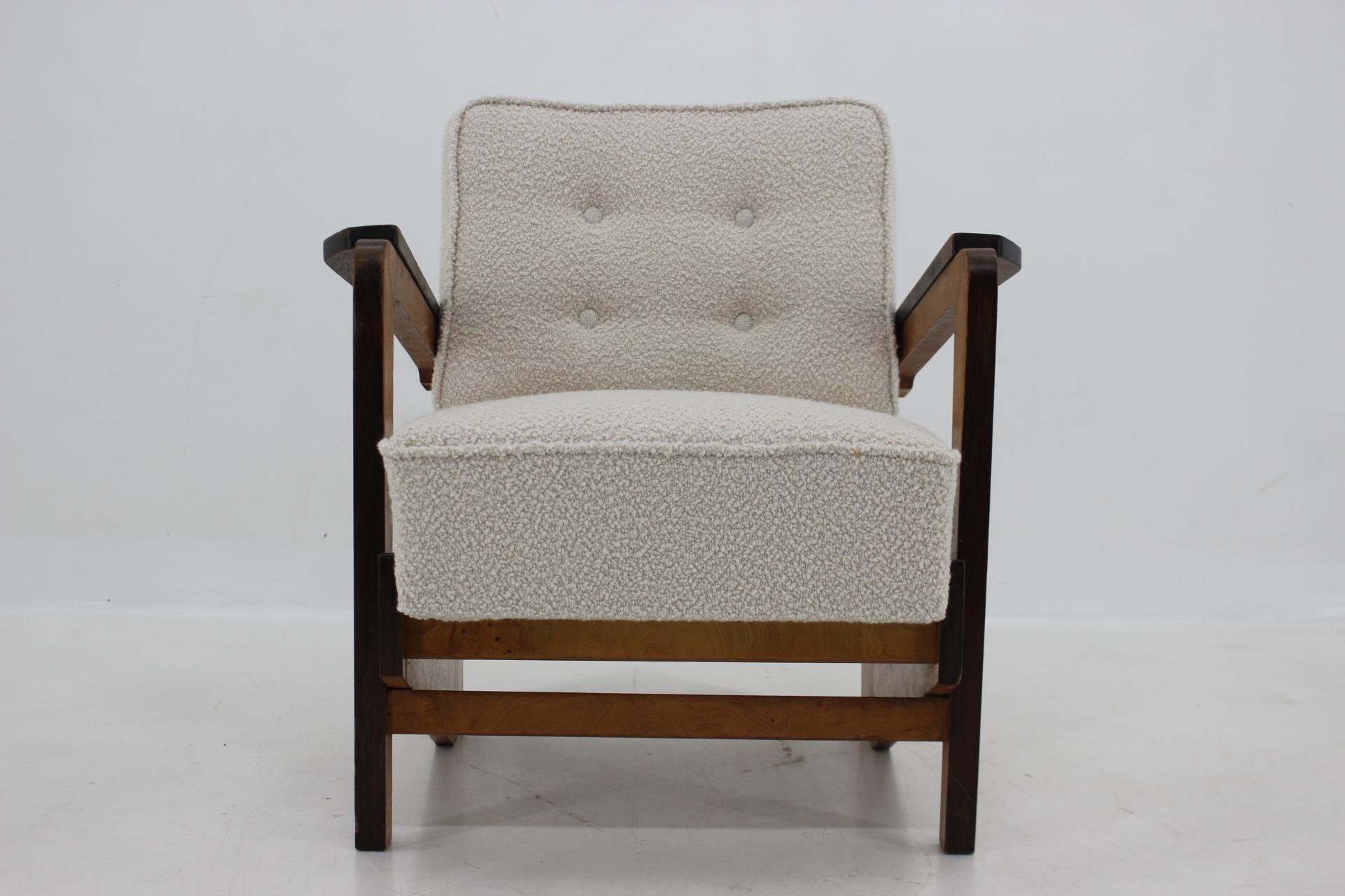 - Newly upholstered in cream Wool Boucle Fabric from ZINC 
- Wooden parts have been re-polished 
- Height of seat 44 cm.