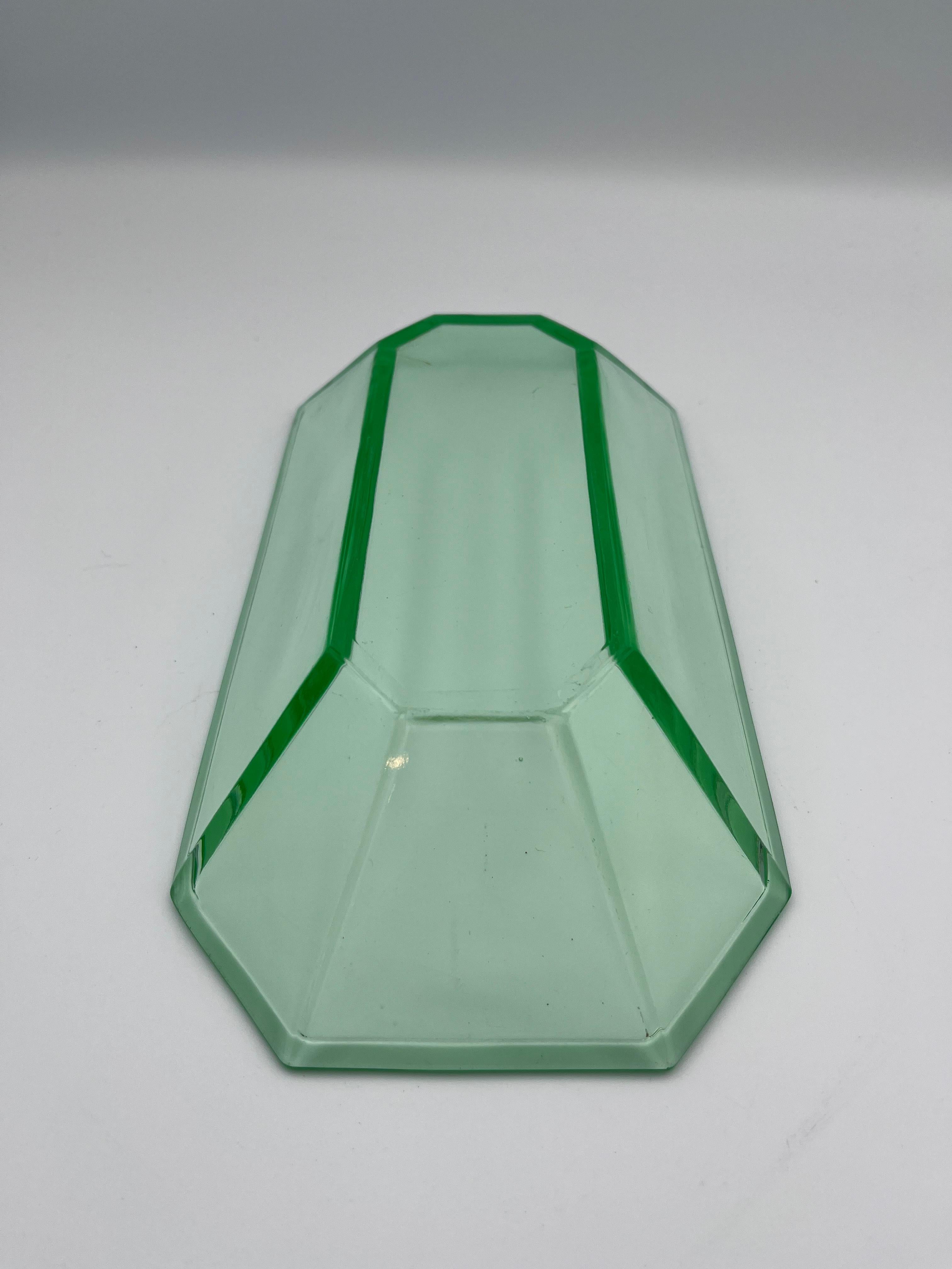 1930's Uranglas Art Deco Geometrische lange Schale im Angebot 6
